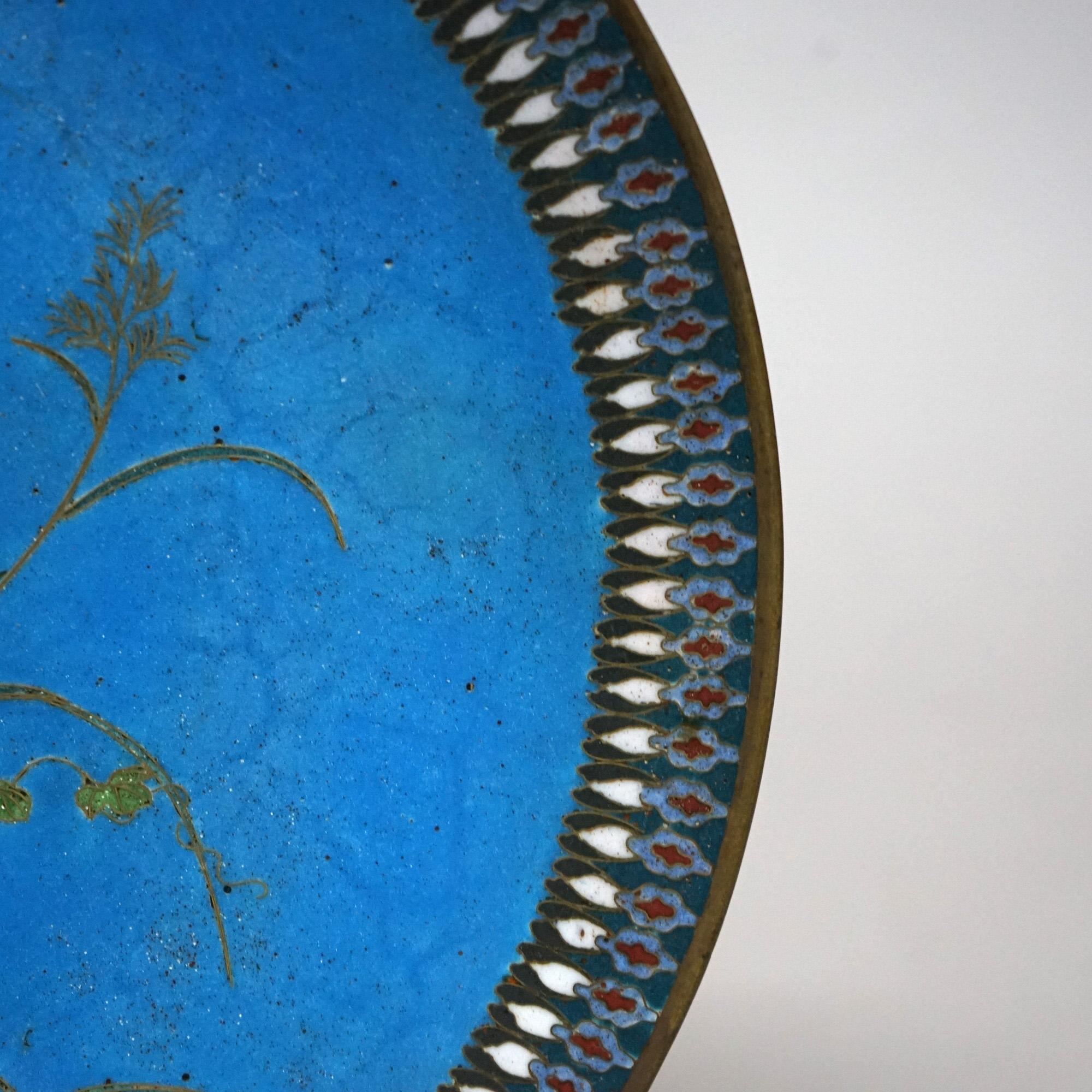 Japanische Meiji Cloisonne emaillierte Figurenkanne mit Sumpfszene und Reiher 20.Jh. im Zustand „Gut“ im Angebot in Big Flats, NY