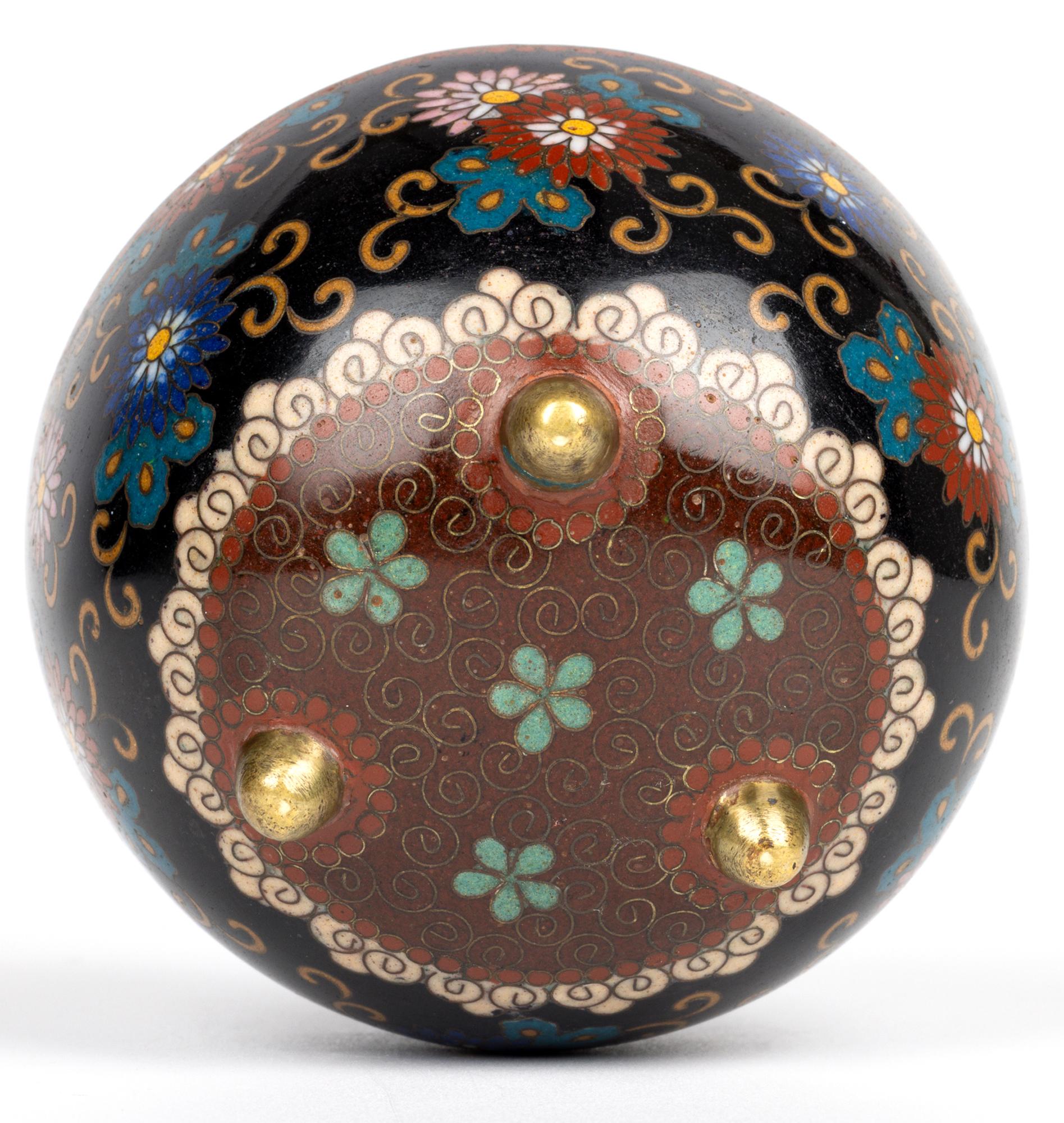 Japanese Meiji Dragon & Floral Pattern Cloisonne Koro & Cover For Sale 3