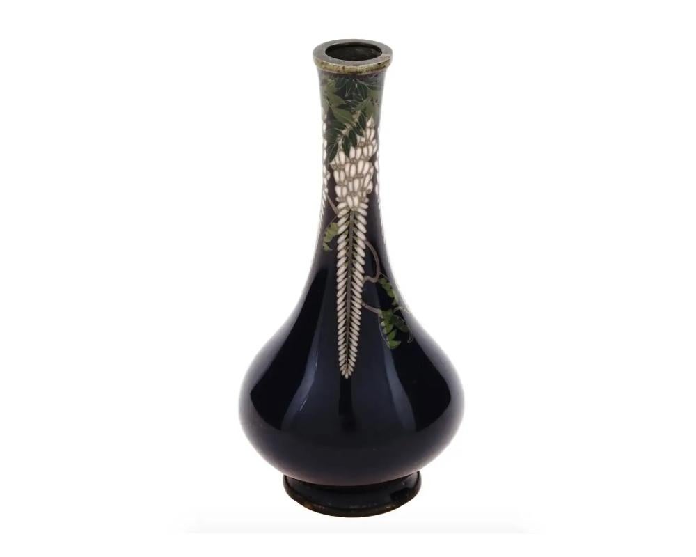 Giapponese Vaso giapponese in smalto cloisonne dell'epoca Meiji, firmato in vendita