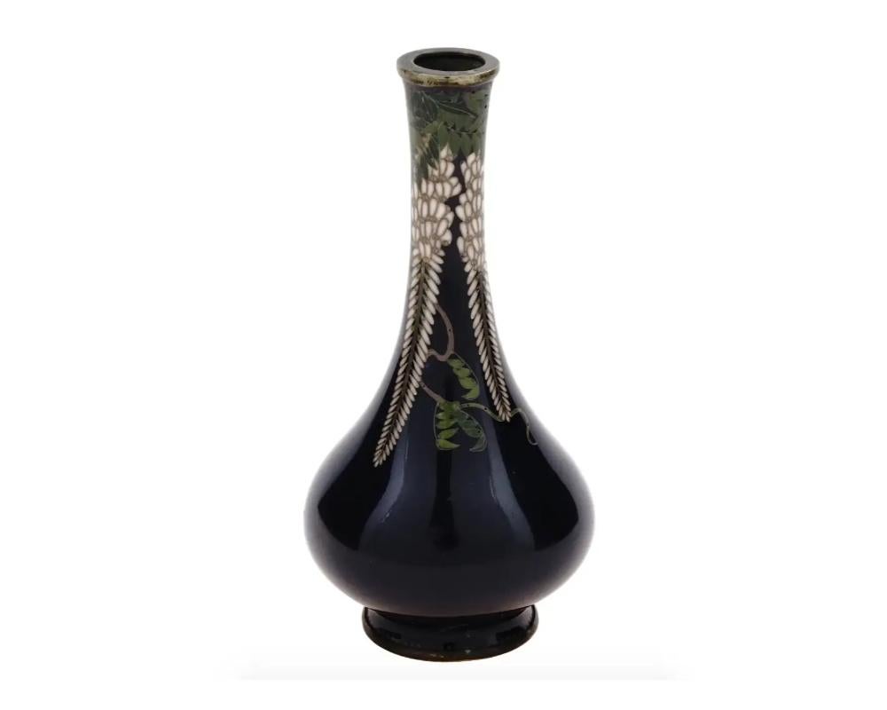 Japanese Meiji Era Cloisonne Enamel Vase Signed In Good Condition For Sale In New York, NY