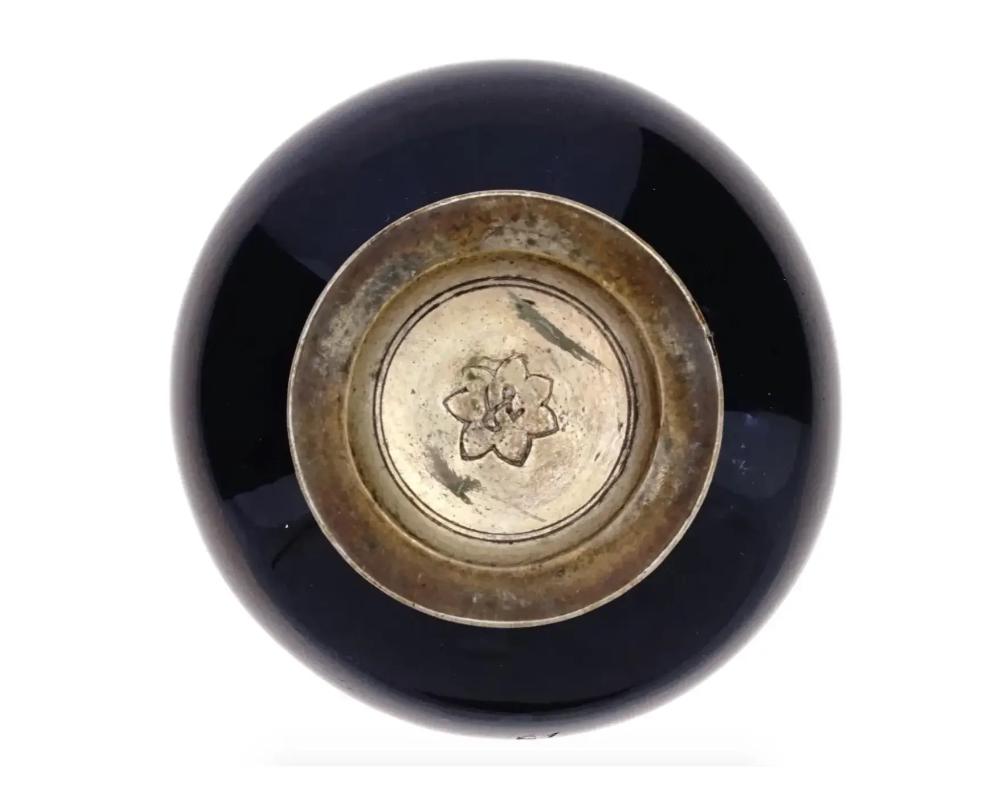 Rame Vaso giapponese in smalto cloisonne dell'epoca Meiji, firmato in vendita
