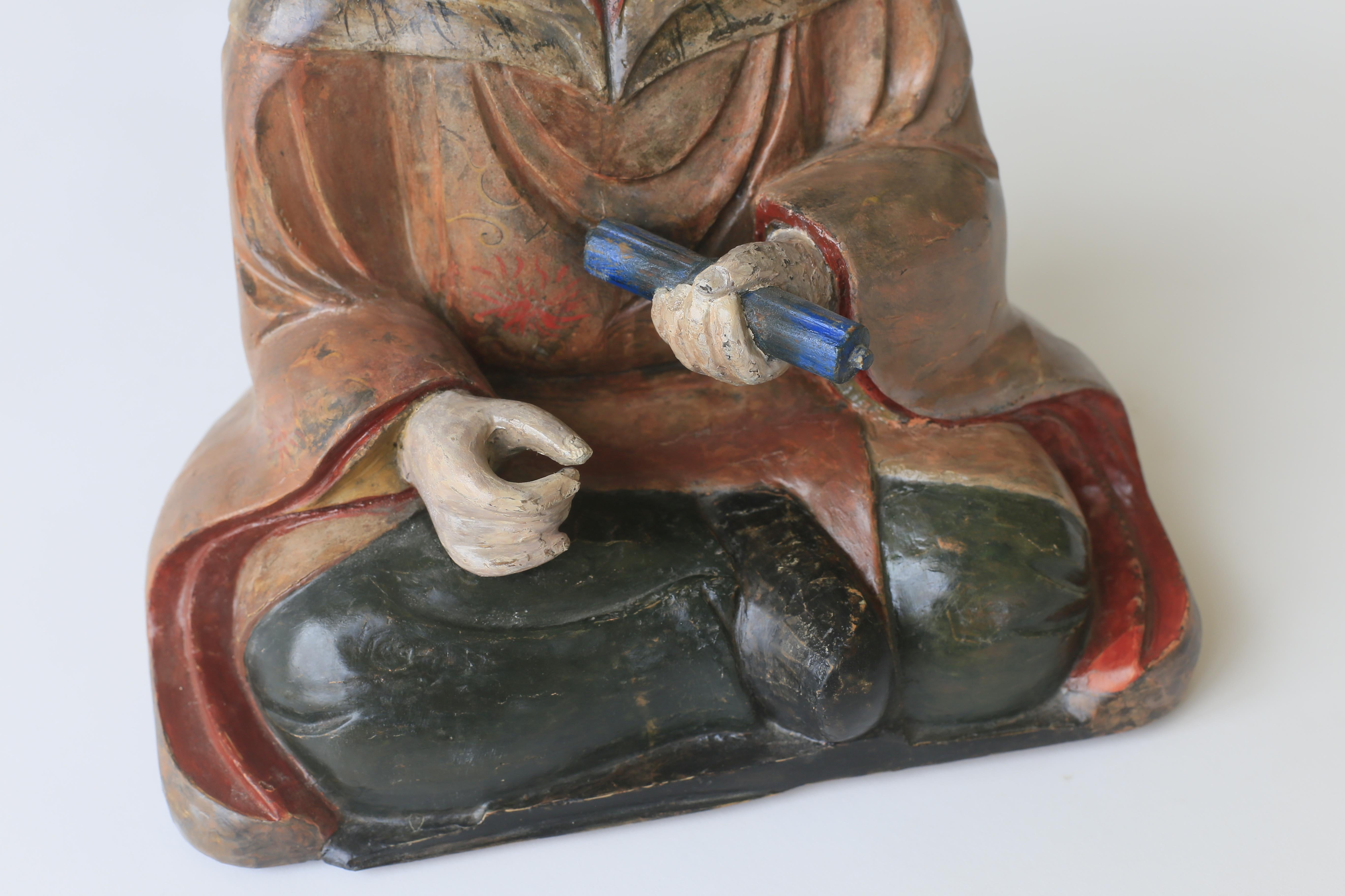 Japanese Meiji Era Wooden Figure with Polychrome Decoration (Holz) im Angebot