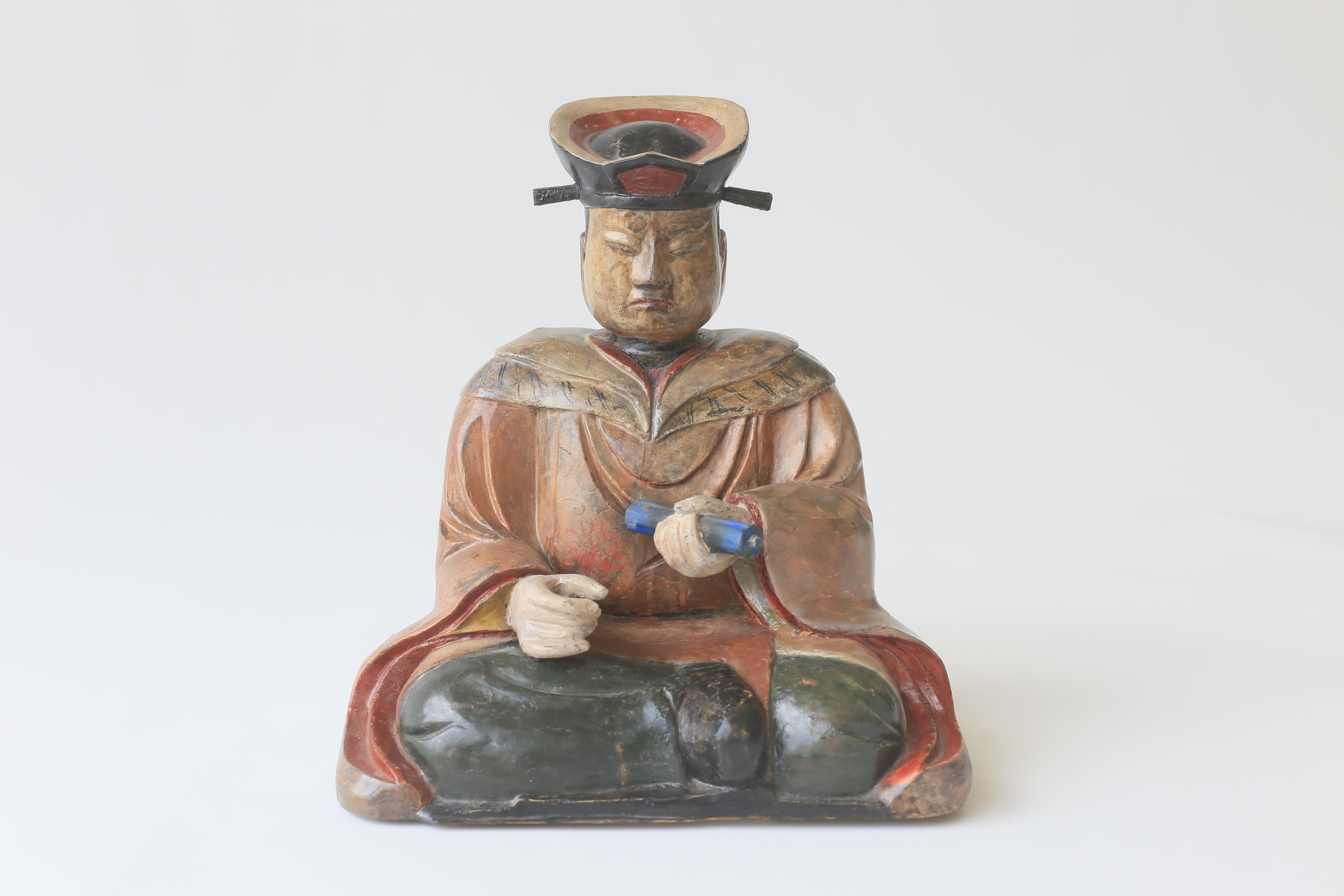 Japanese Meiji Era Wooden Figure with Polychrome Decoration im Angebot 1
