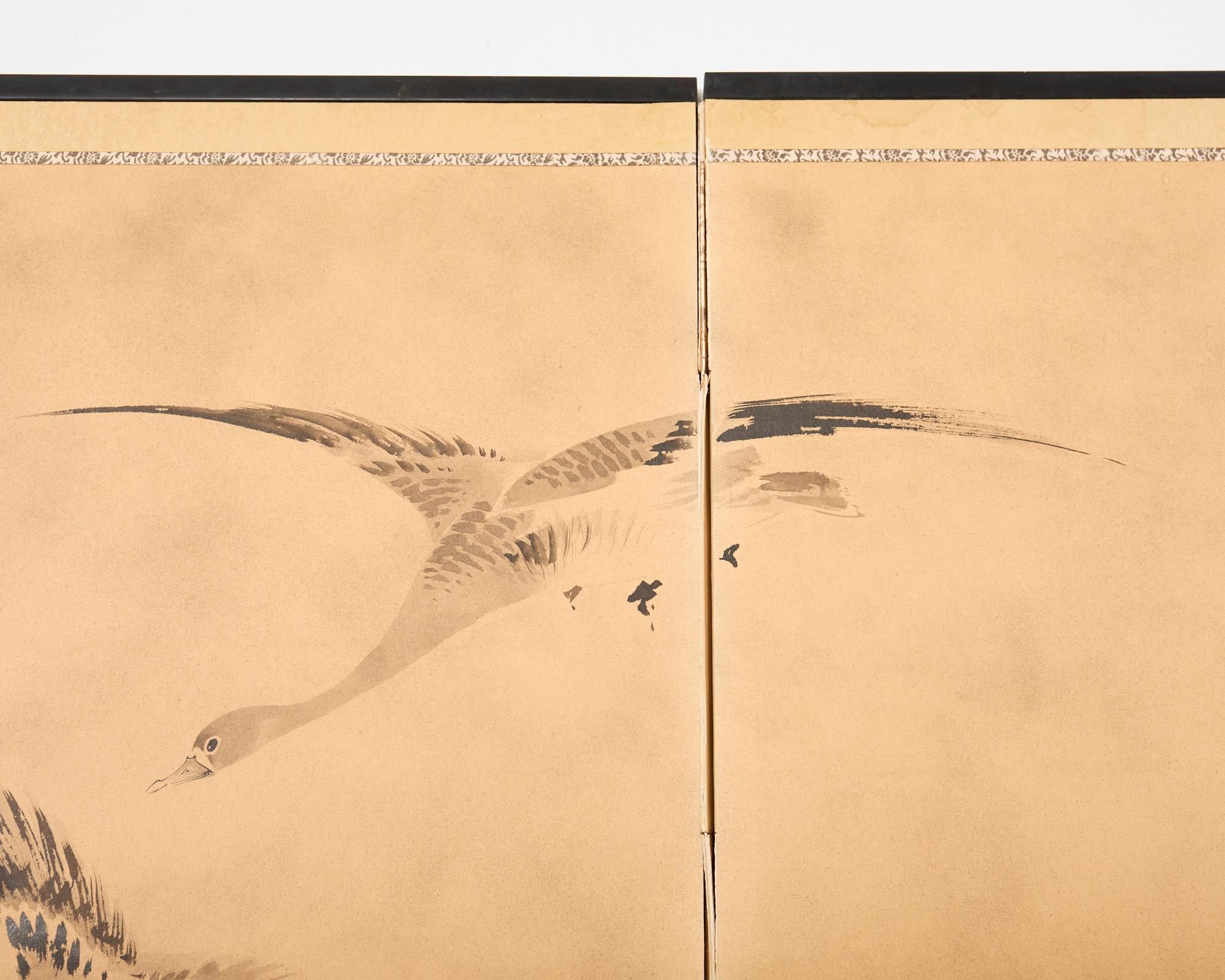 Biombo japonés Meiji de cuatro paneles Gansos salvajes sobre juncos en venta 5