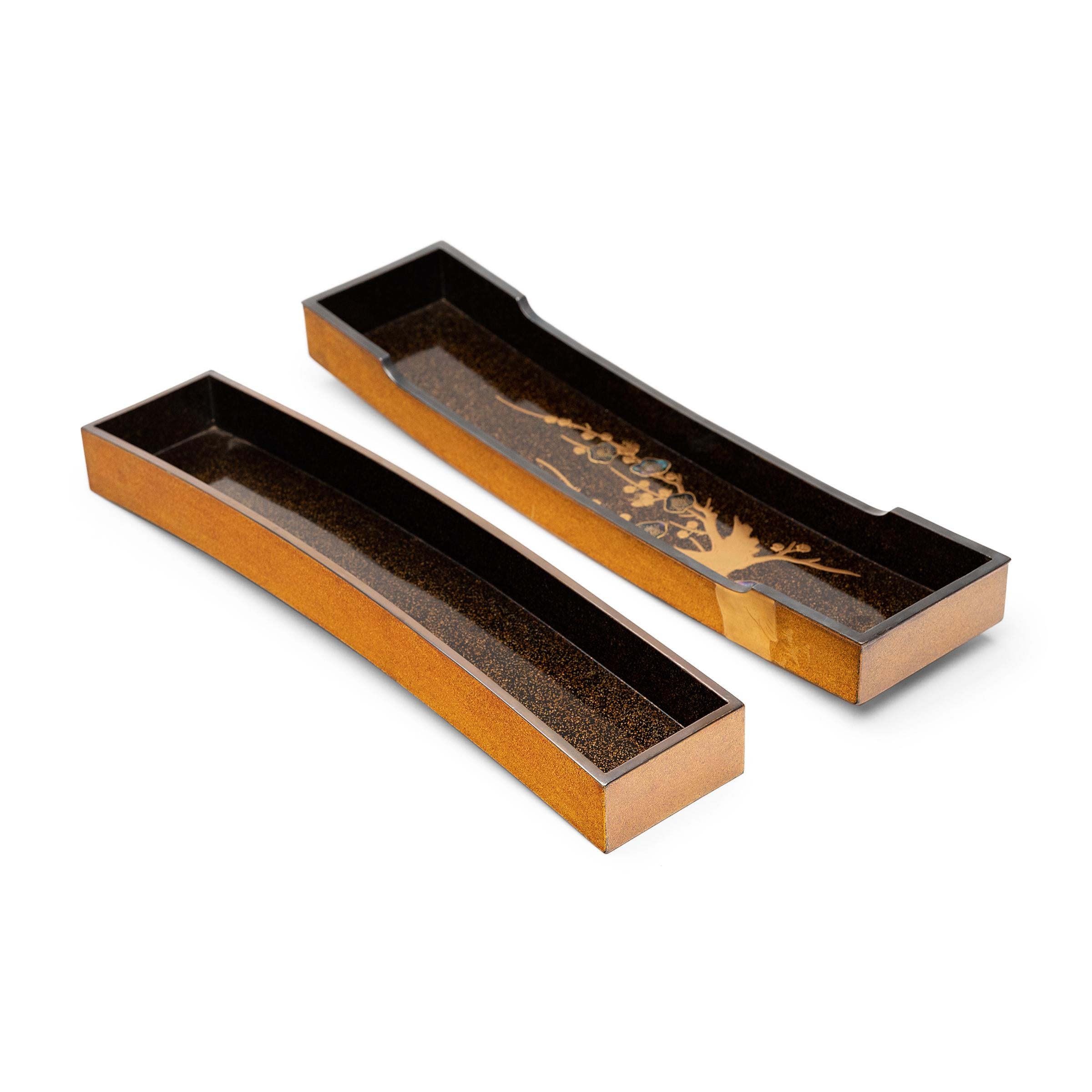 Japanese Meiji Gilt Lacquer Writing Desk & Poem Box For Sale 7