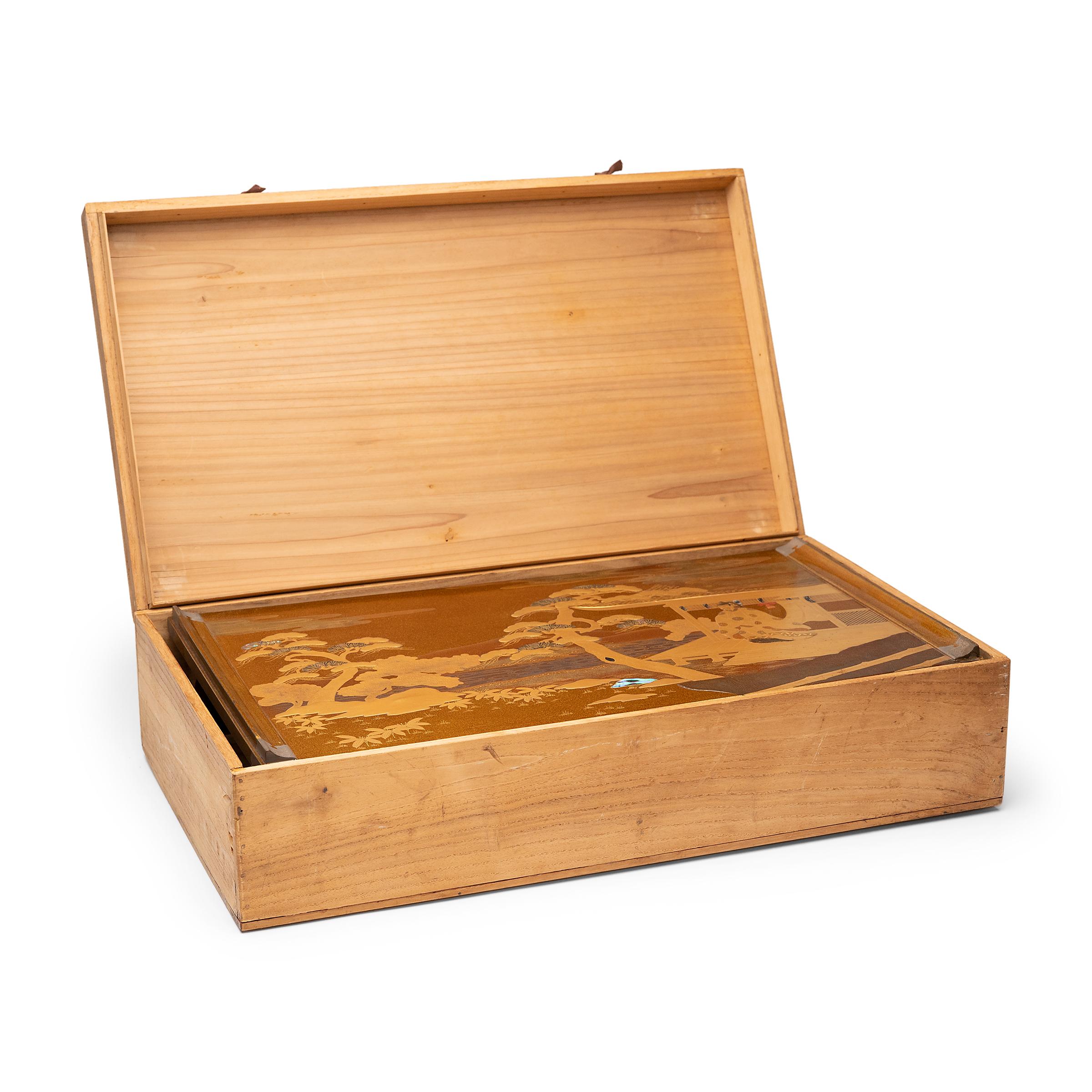 Japanese Meiji Gilt Lacquer Writing Desk & Poem Box For Sale 10