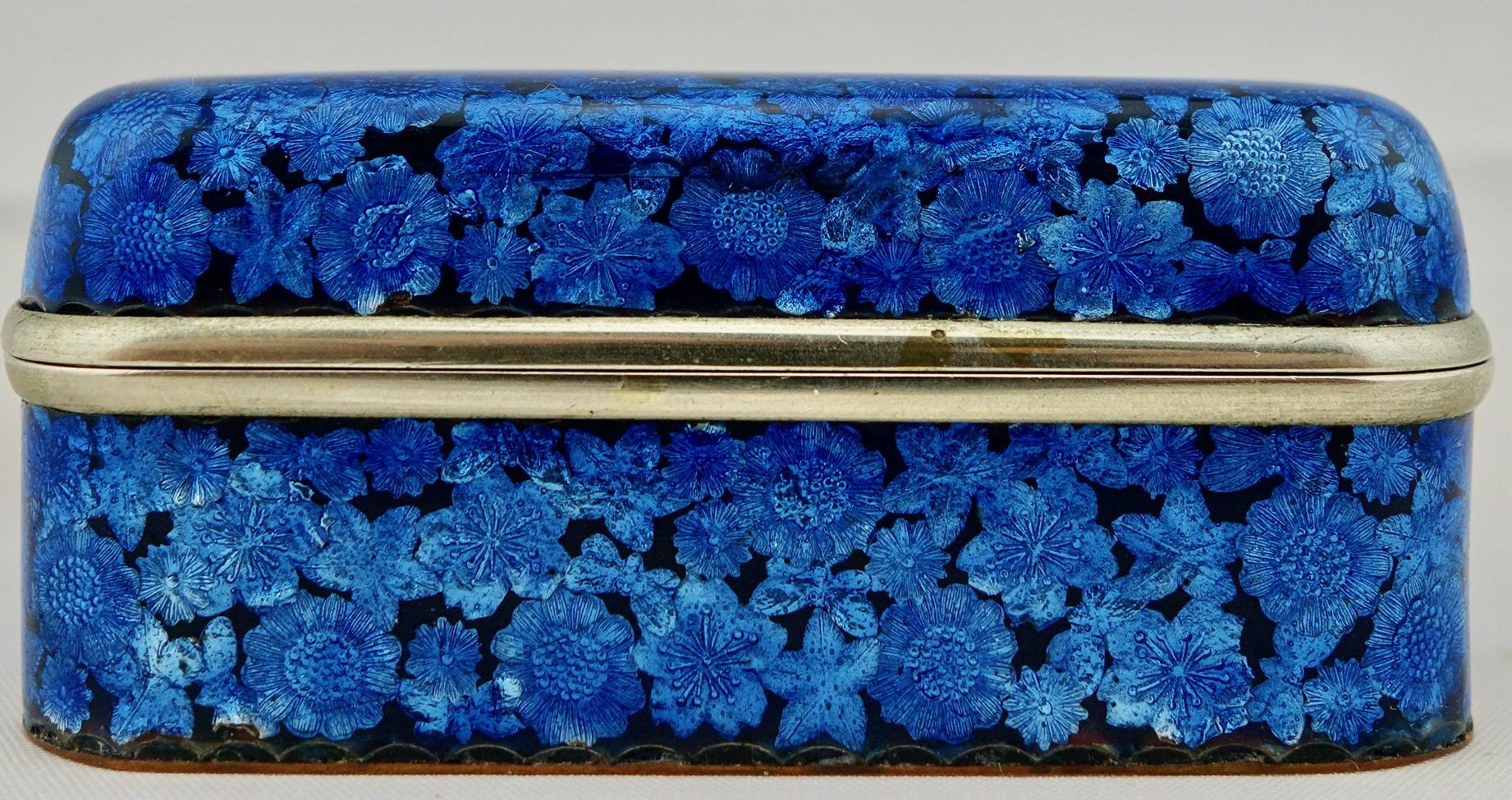 Cloissoné Japanese Meiji Ginbari Cloisonne Finely Decorated Floral Box