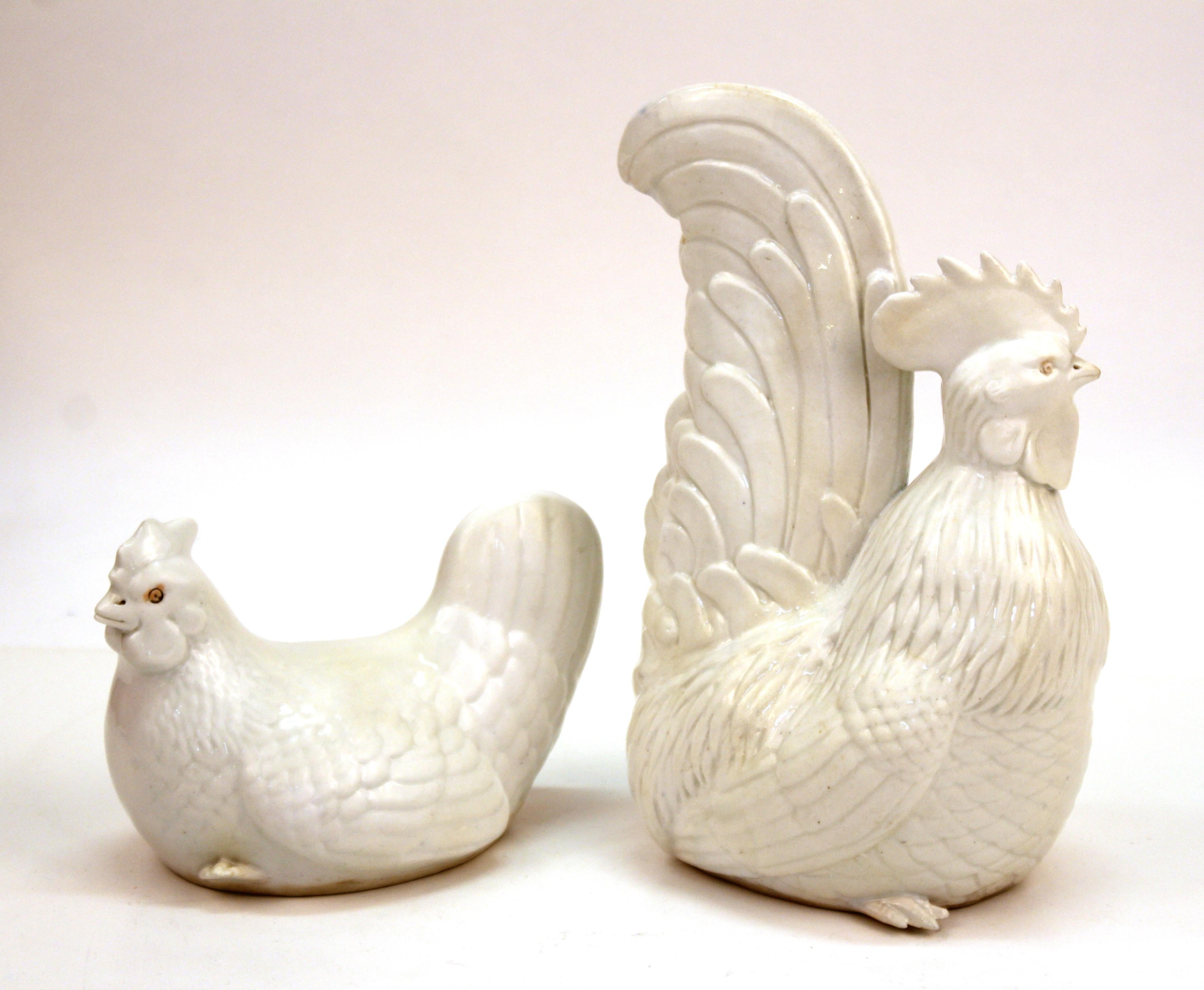 Japanese Meiji Hirado Porcelain Rooster & Hen In Good Condition For Sale In New York, NY