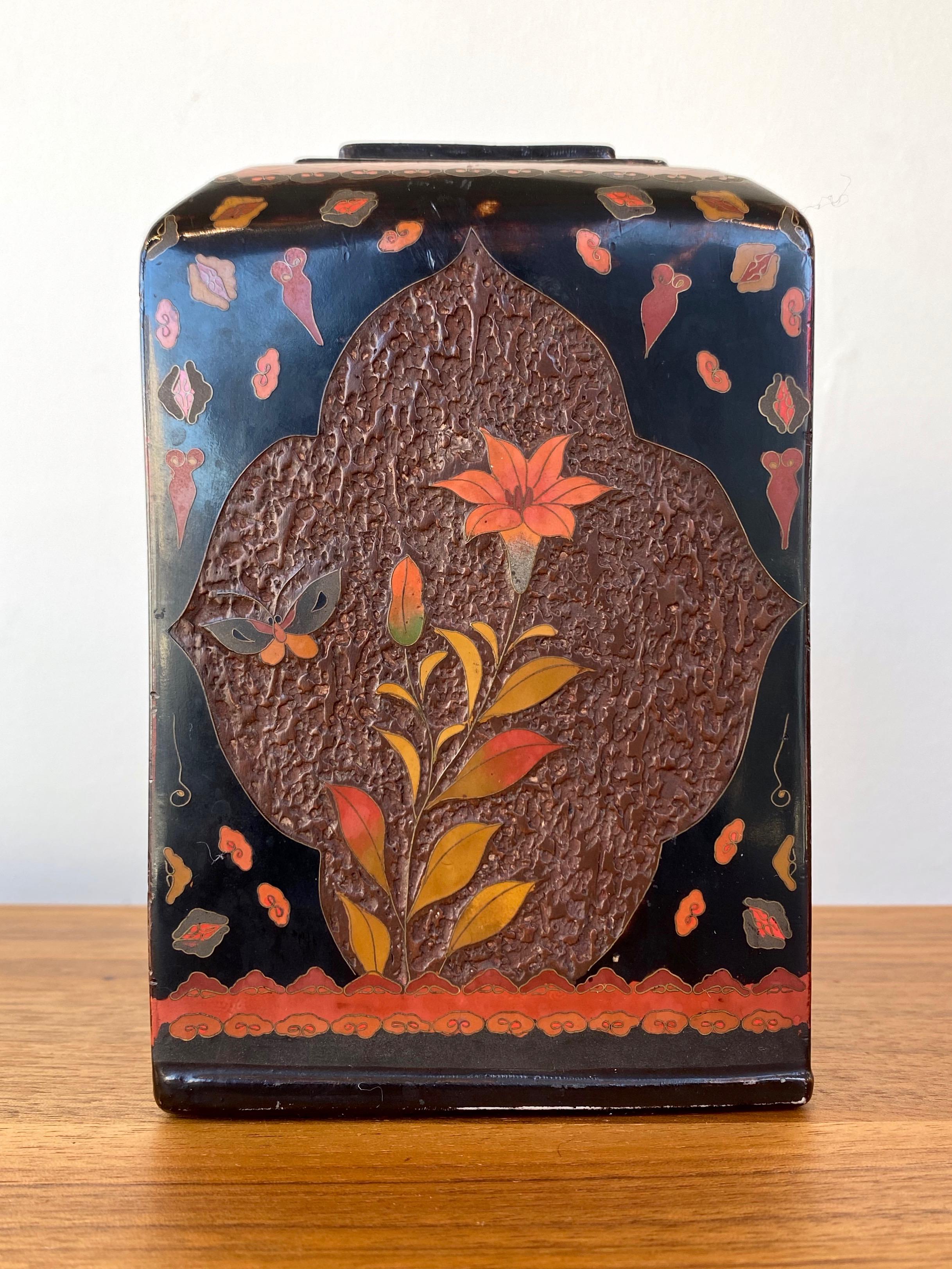 Lacquer Japanese Meiji Jiki-Shippo “Tree-Bark” Cloisonné Porcelain Vase, Early 1900s