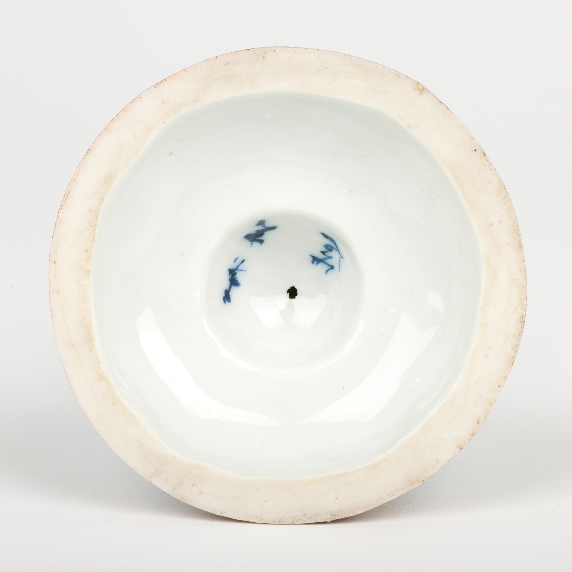 Japanese Meiji Kutani Porcelain Candlestick Painted with Sea Birds For Sale 10