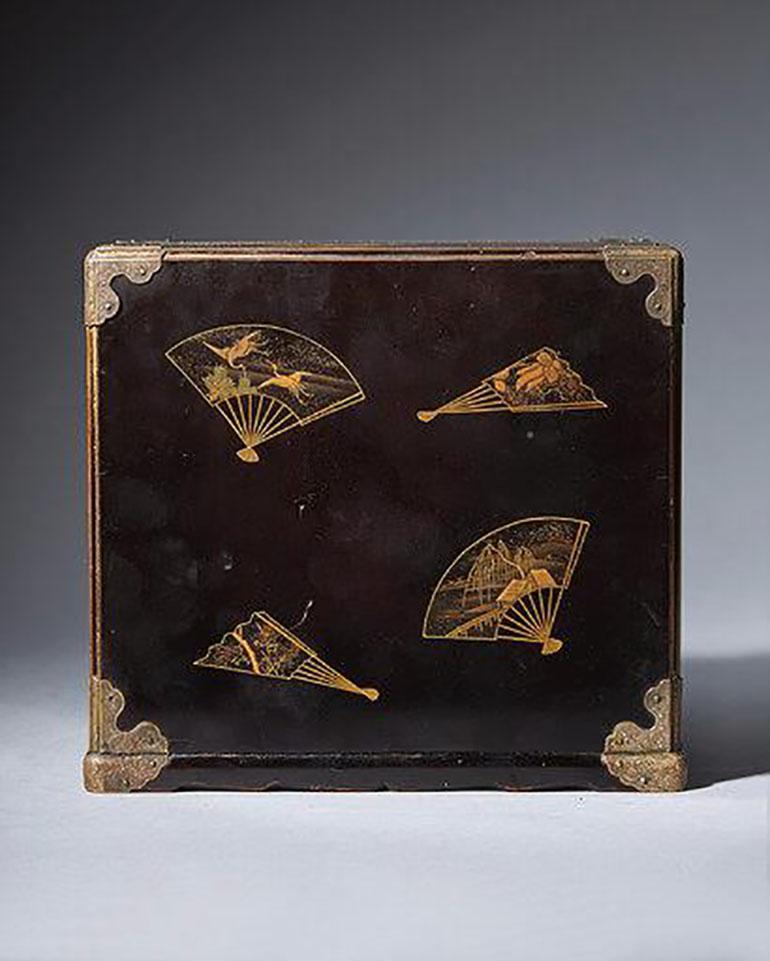 Arqueta japonesa de laca Meiji a la manera de Akatsuka Jitoku Japonés