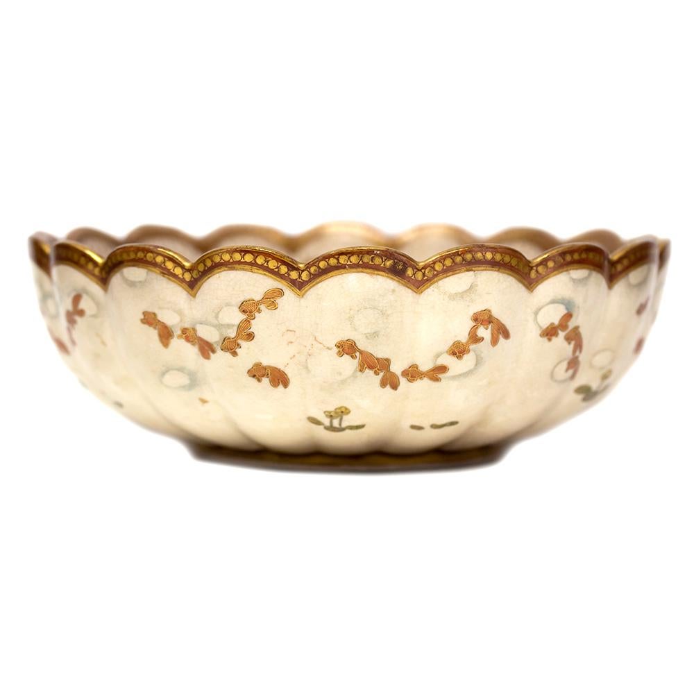 Japanese Meiji Period Satsuma Bowl Signed Suizan In Good Condition For Sale In Newark, England