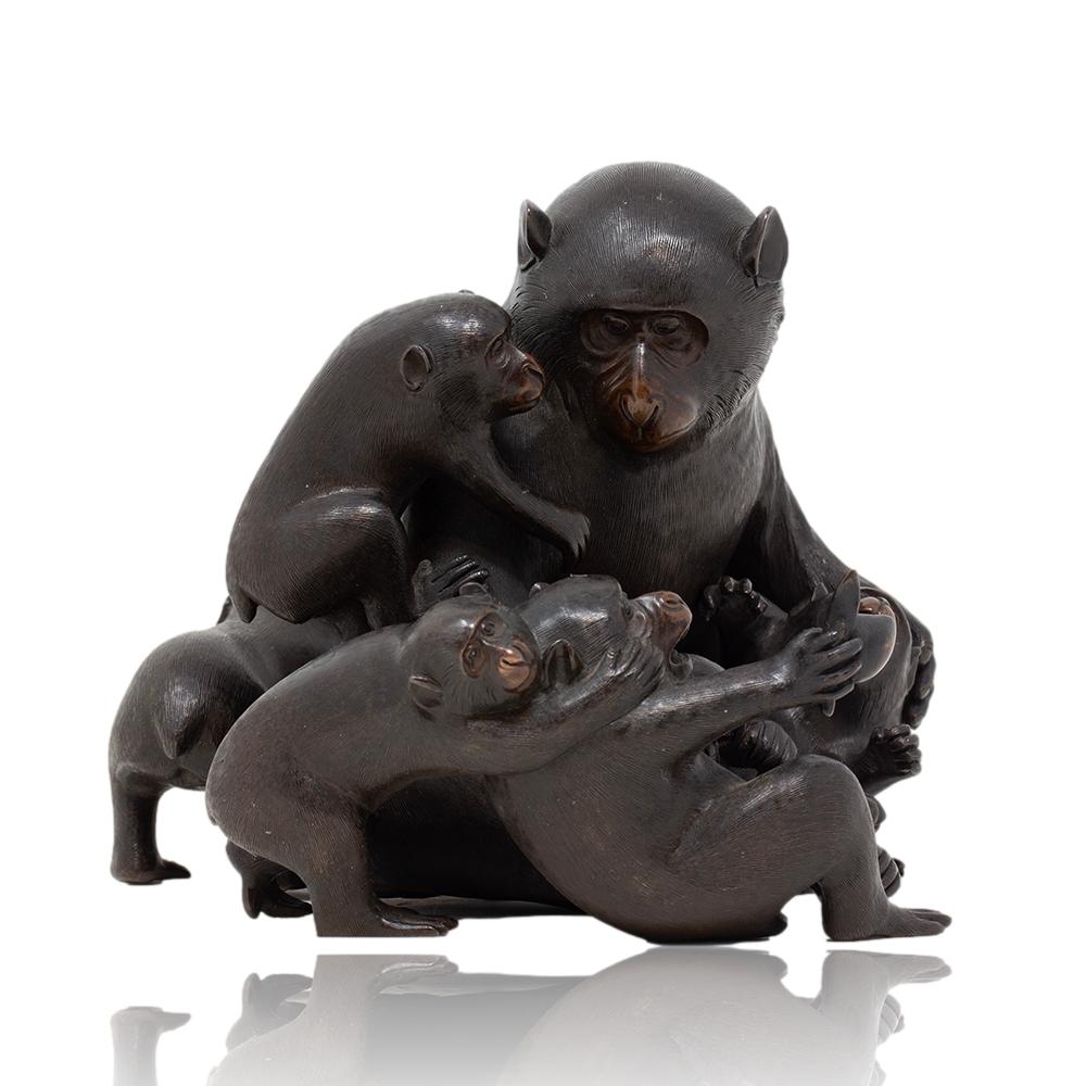 Japanese Meiji Period (1868-1912) Bronze Monkey Group Okimono by Shosai In Good Condition In Newark, England