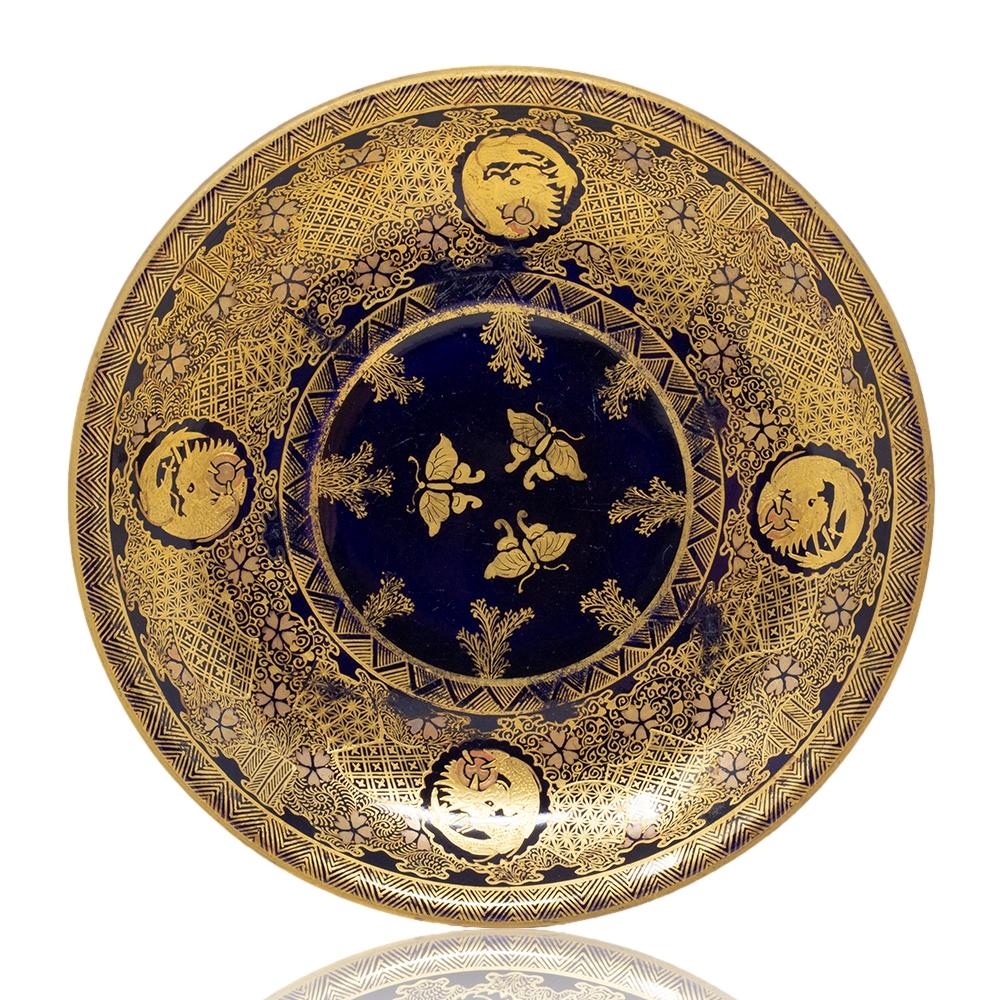 Paar japanische Satsuma-Tasse und Untertasse aus der japanischen Meiji-Periode (1868-1912) von Kinkozan (Japanisch) im Angebot