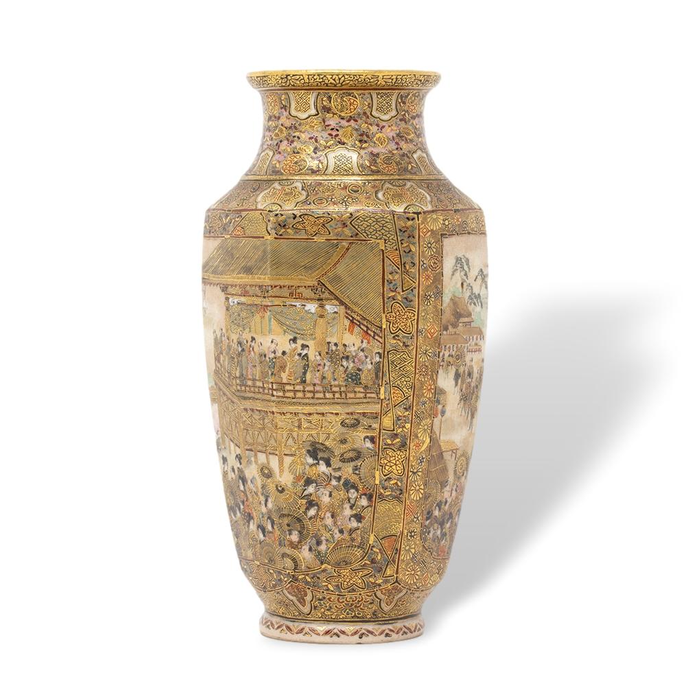 Hand-Crafted Japanese Meiji Period (1868-1912) Satsuma Earthenware Vase Taizan for Hattori For Sale