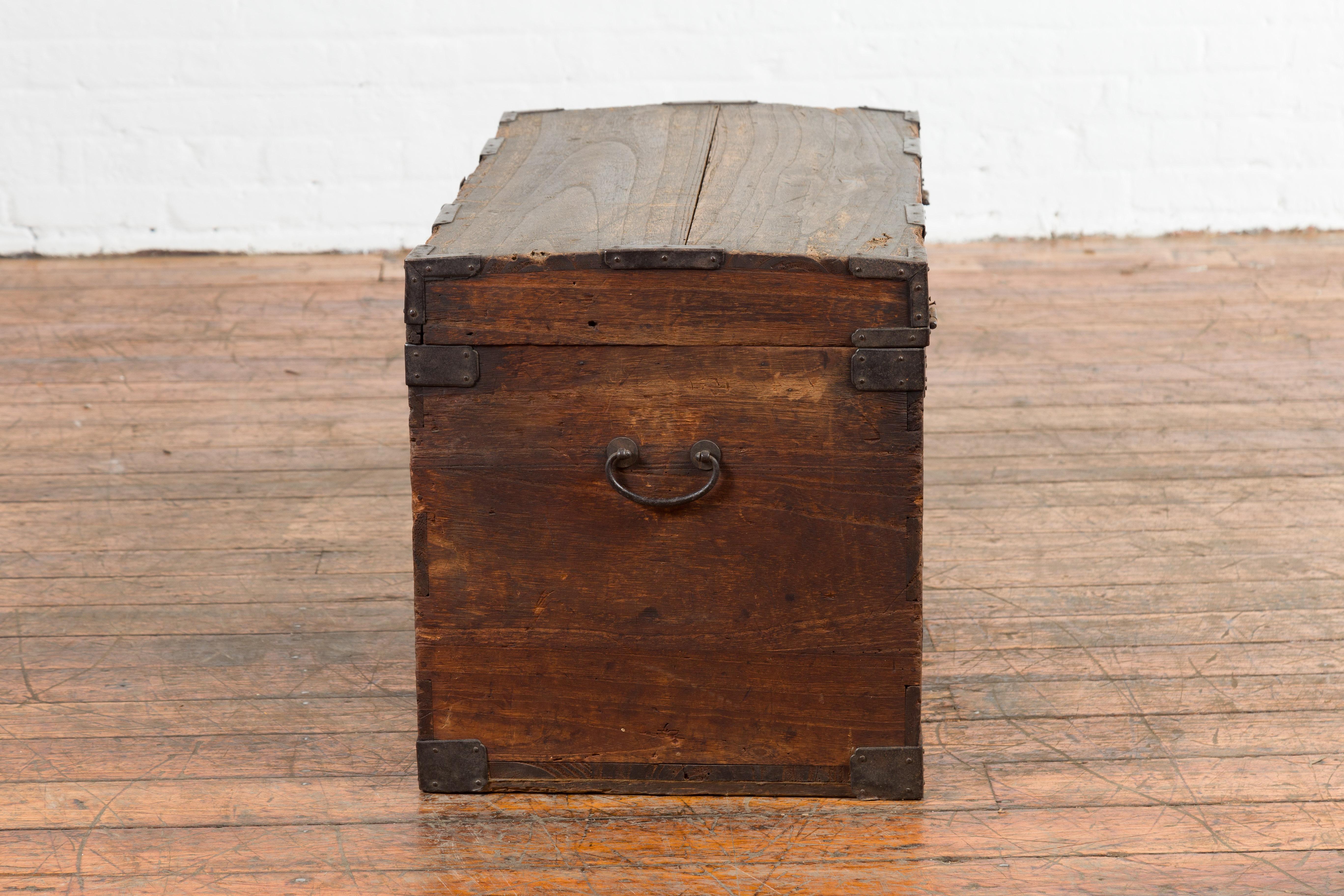 Japanese Meiji Period 19th Century Blanket Chest with Iron Hardware and Patina For Sale 11