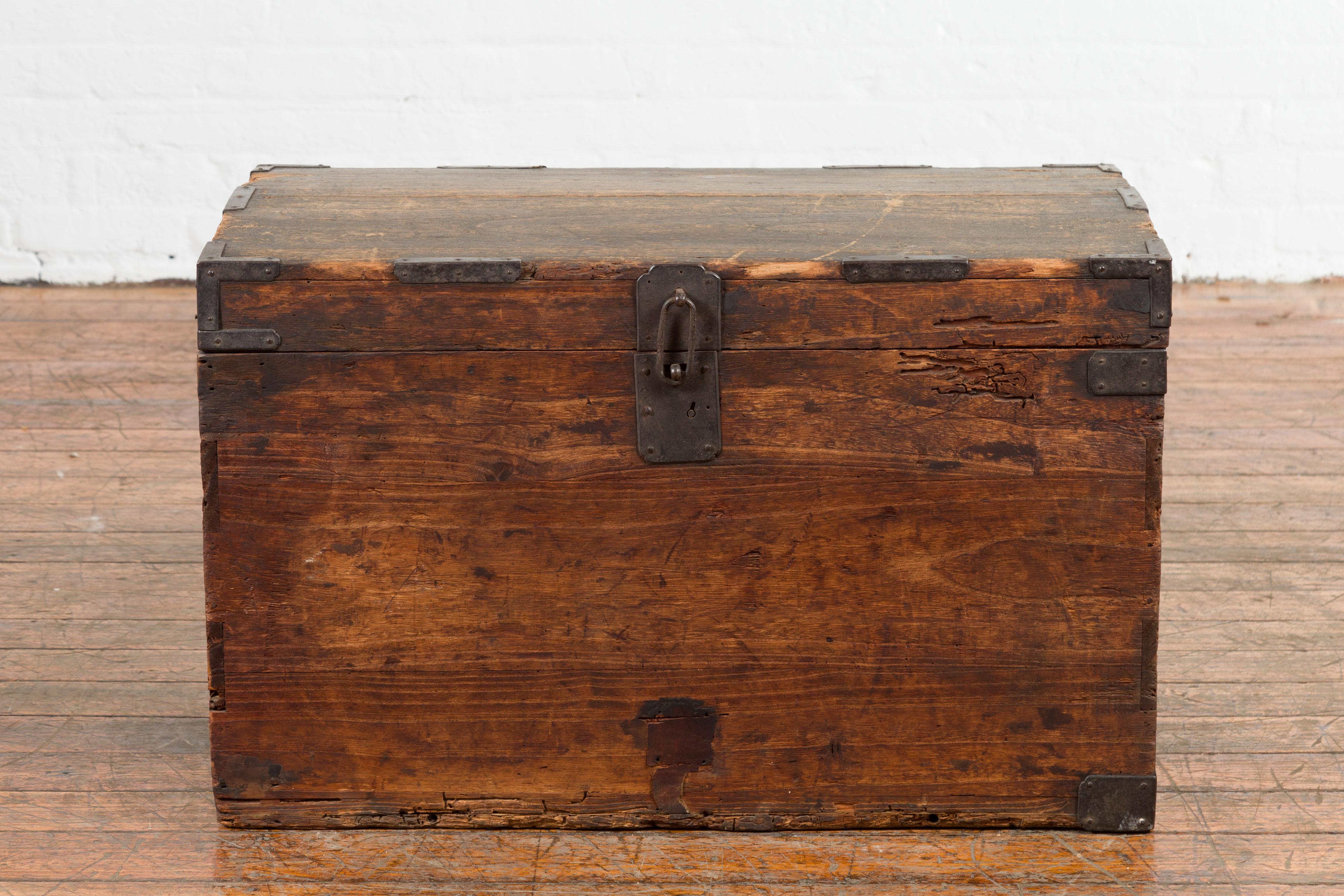 Japanese Meiji Period 19th Century Blanket Chest with Iron Hardware and Patina In Good Condition For Sale In Yonkers, NY