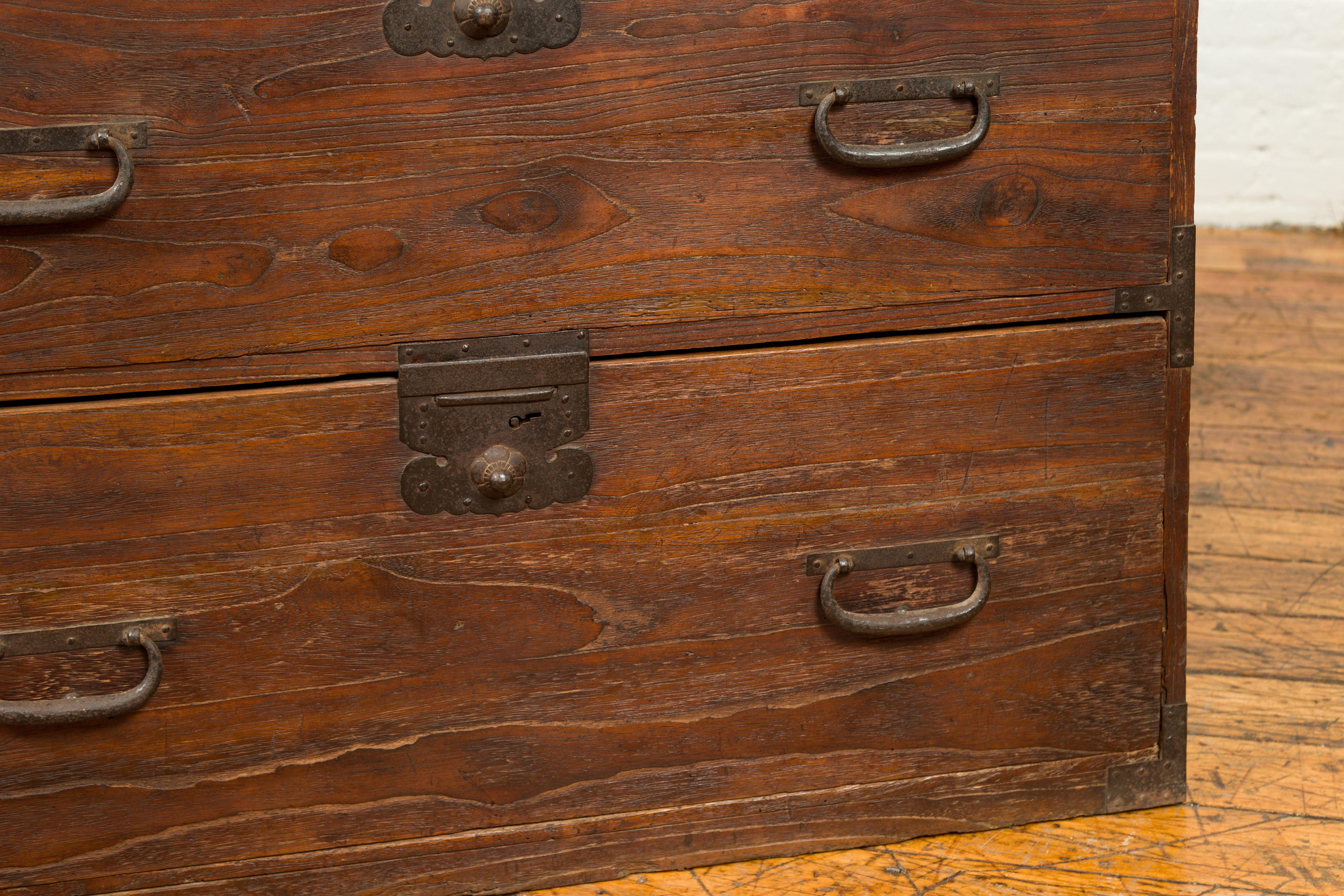Japanese Meiji Period 19th Century Keyaki Wood Tansu Three-Drawer Clothing Chest 5