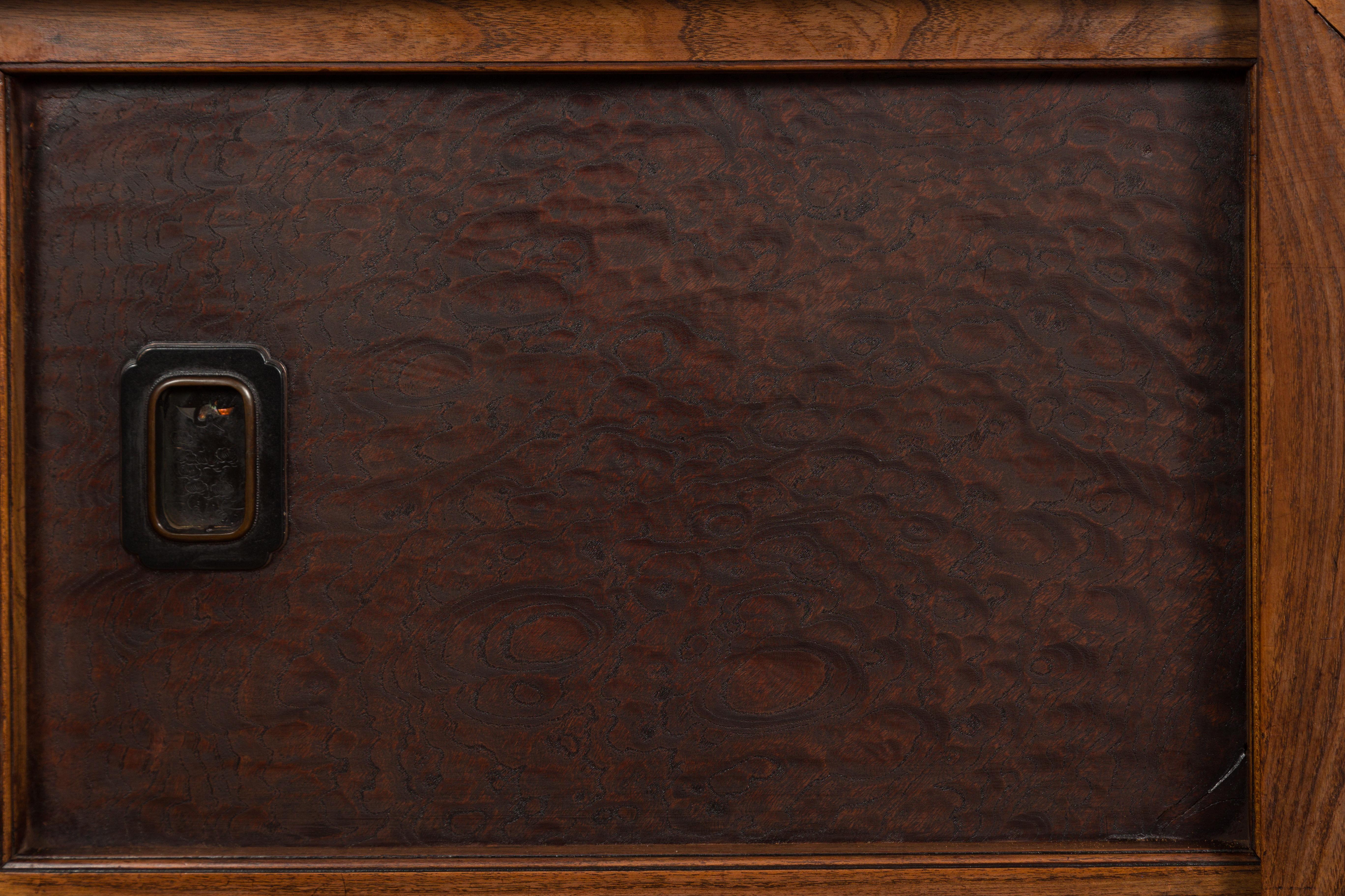 Japanese Meiji Period 19th Century Tansu Chest with Sliding Chest and Drawers For Sale 8