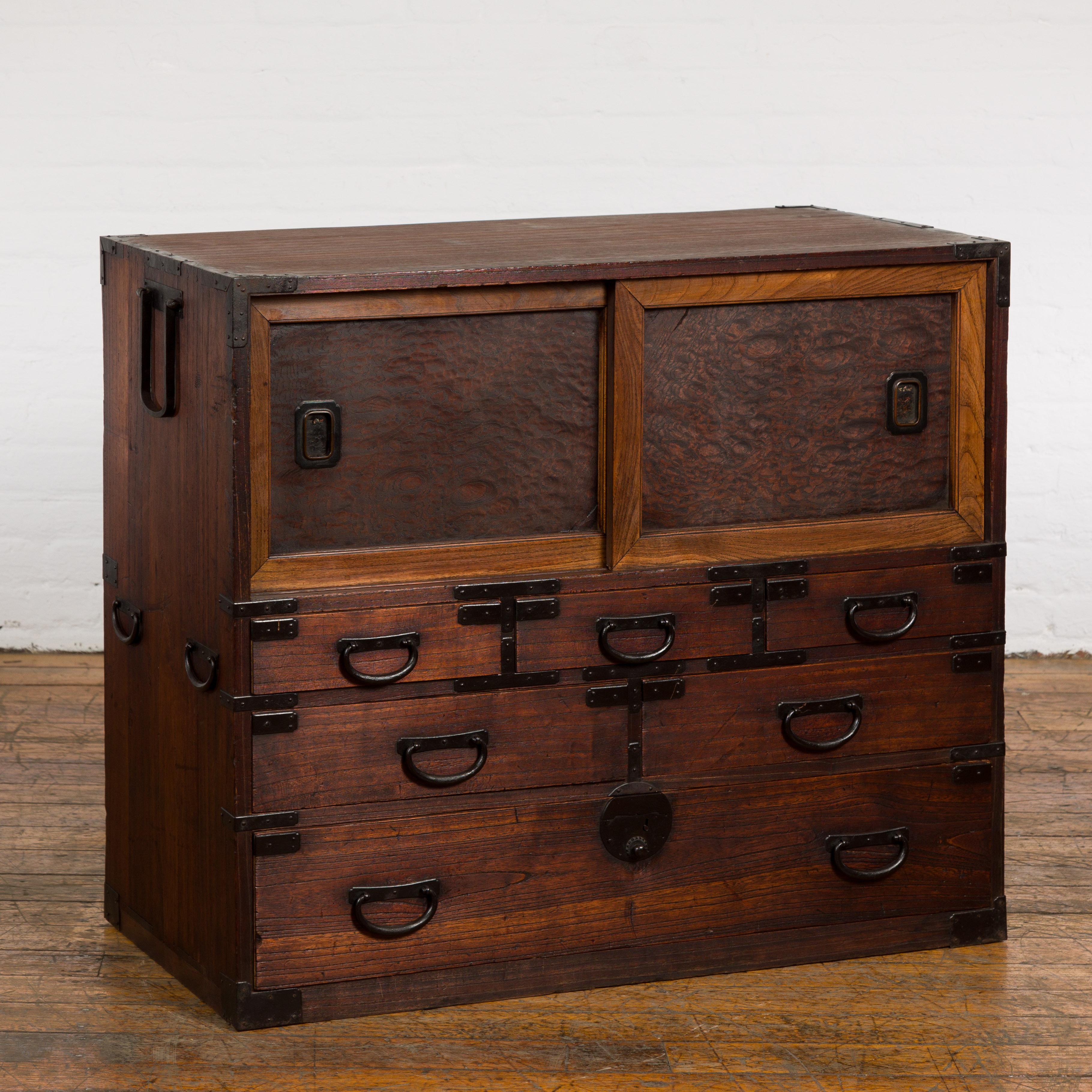 Japanese Meiji Period 19th Century Tansu Chest with Sliding Chest and Drawers For Sale 9
