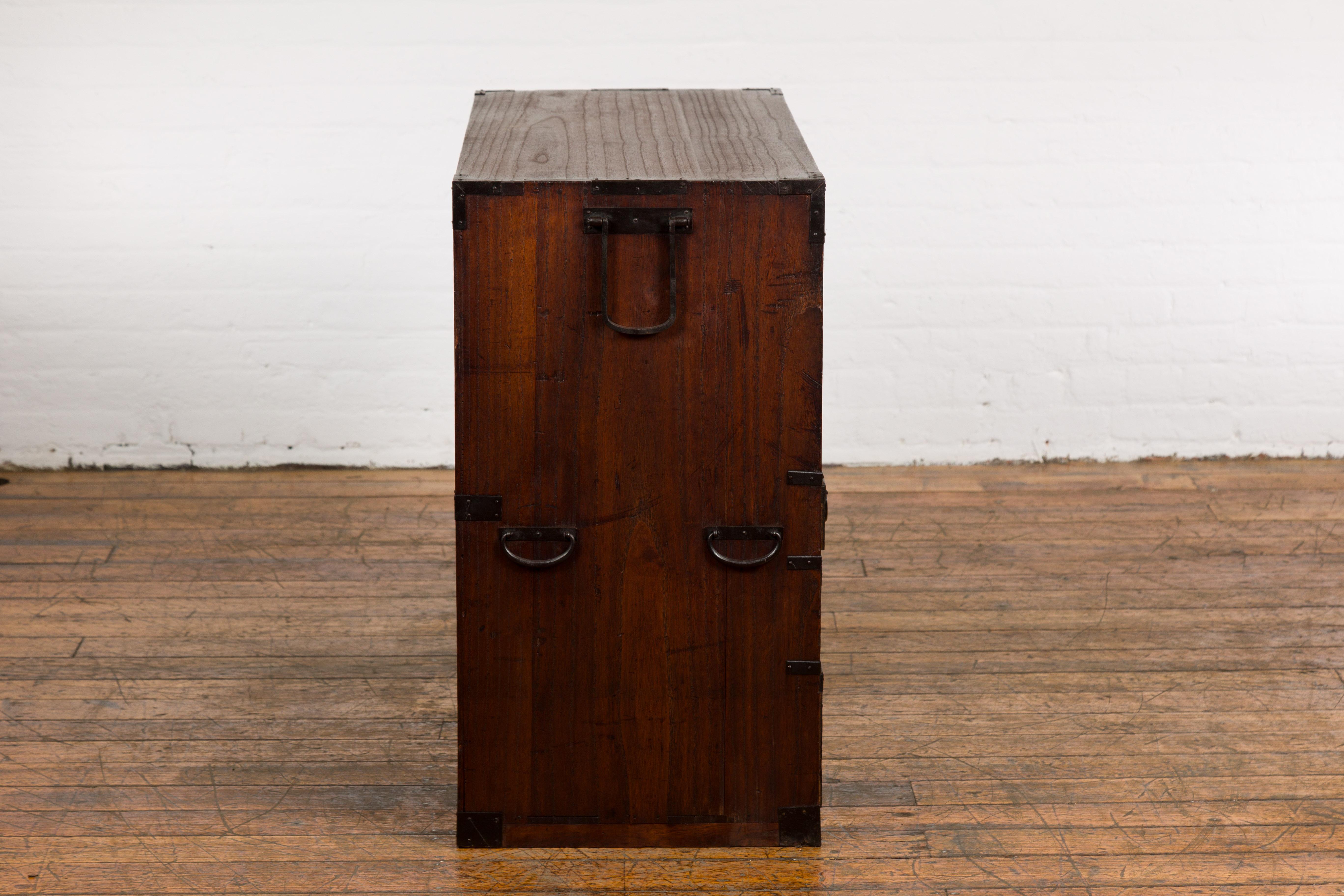 Japanese Meiji Period 19th Century Tansu Chest with Sliding Chest and Drawers For Sale 10