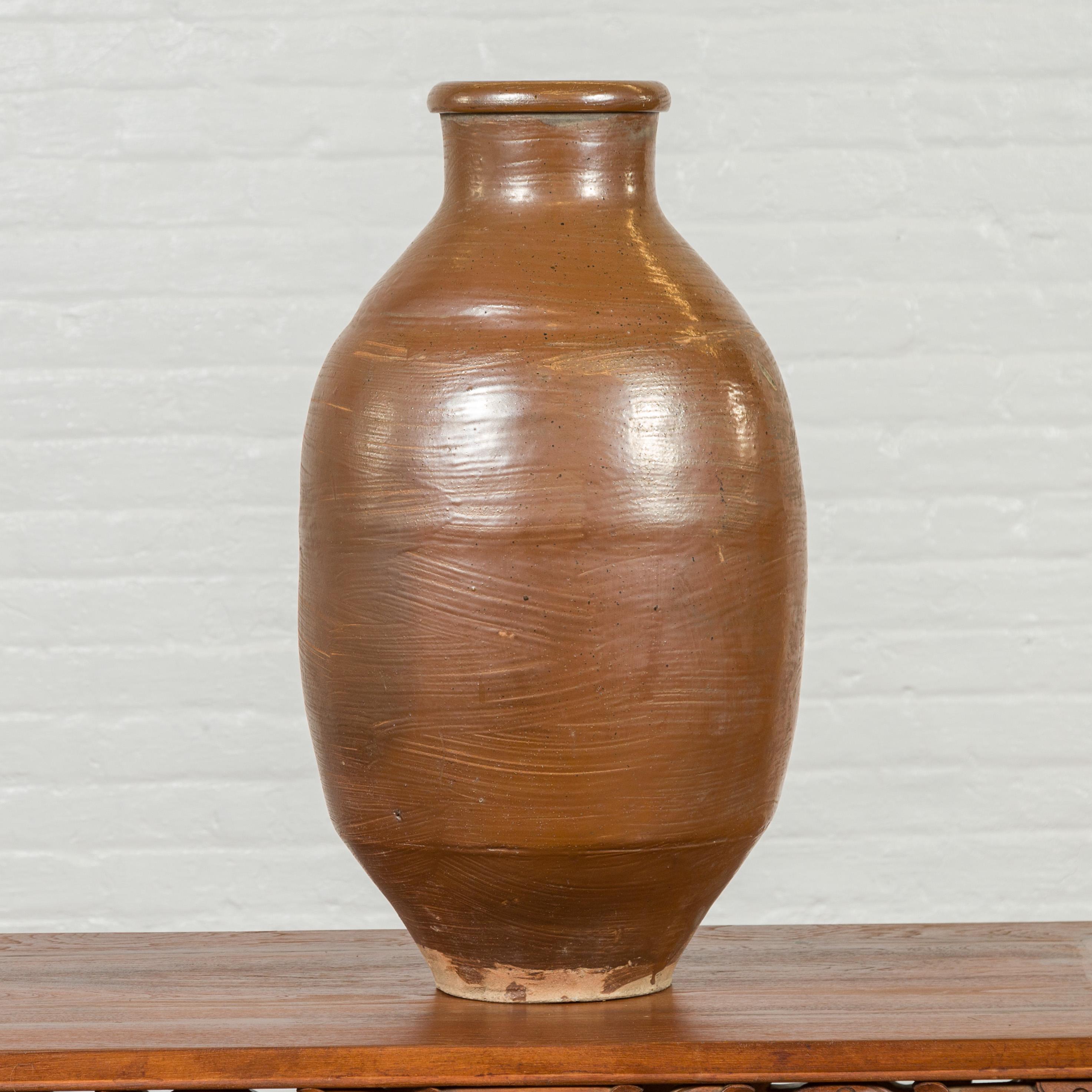 Japanese Meiji Period 19th century Water Jar with Brown Monochrome Patina In Good Condition For Sale In Yonkers, NY
