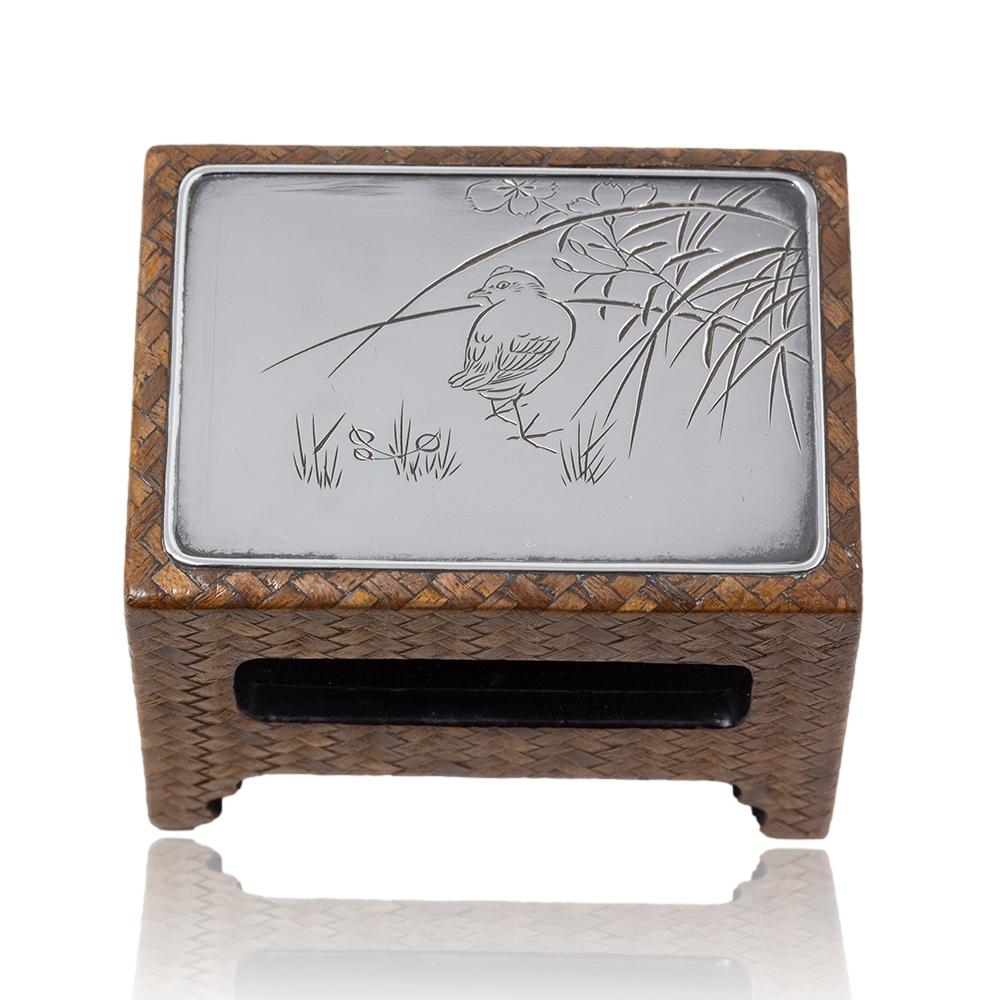 Scatola per sigari in bambù e argento del periodo Meiji giapponese con porta fiammiferi in vendita 12