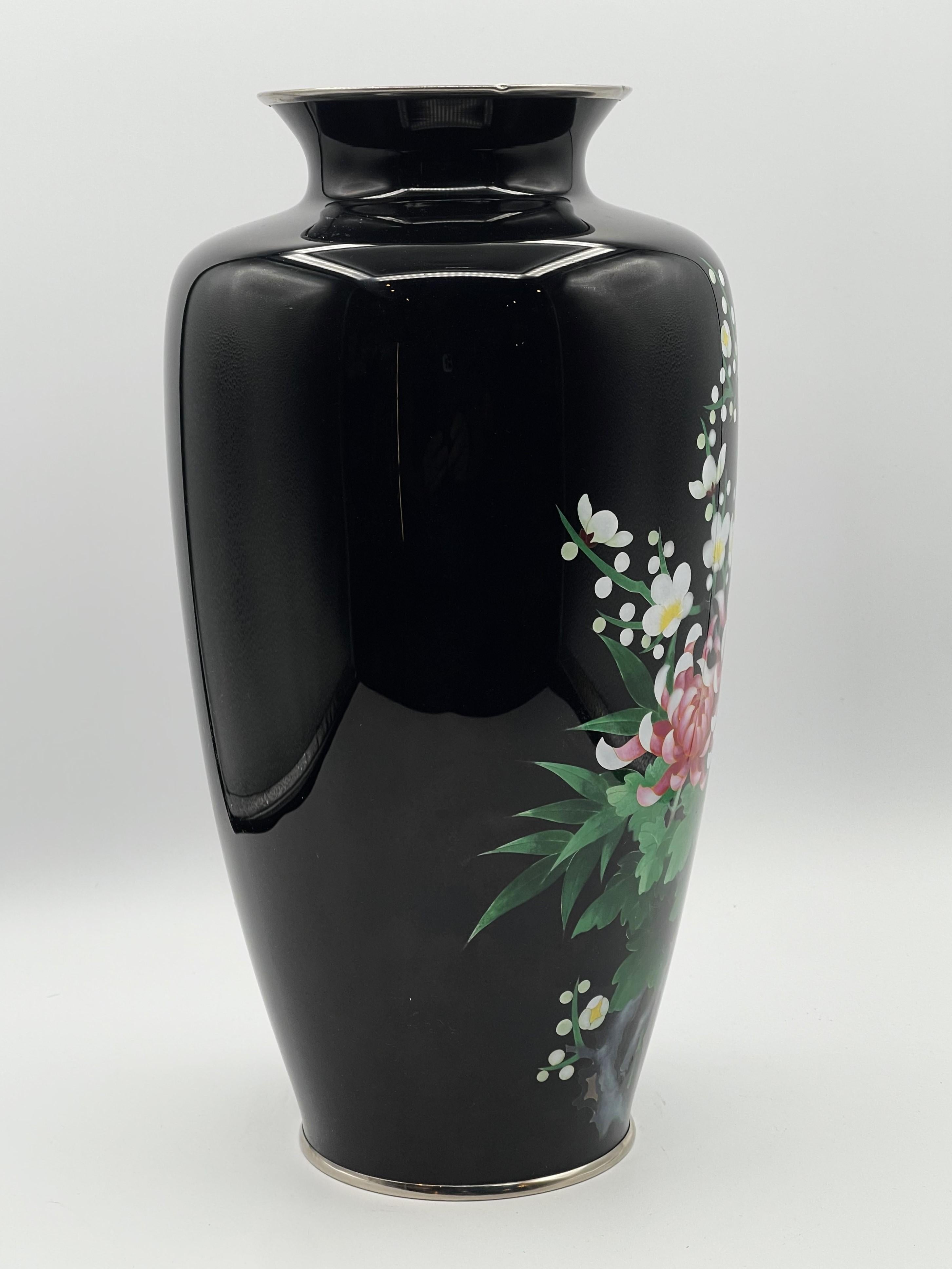 Japonais Vase japonais de la période Meiji en émail cloisonné noir à motif de larmes inversées, vers 1890 1890 en vente