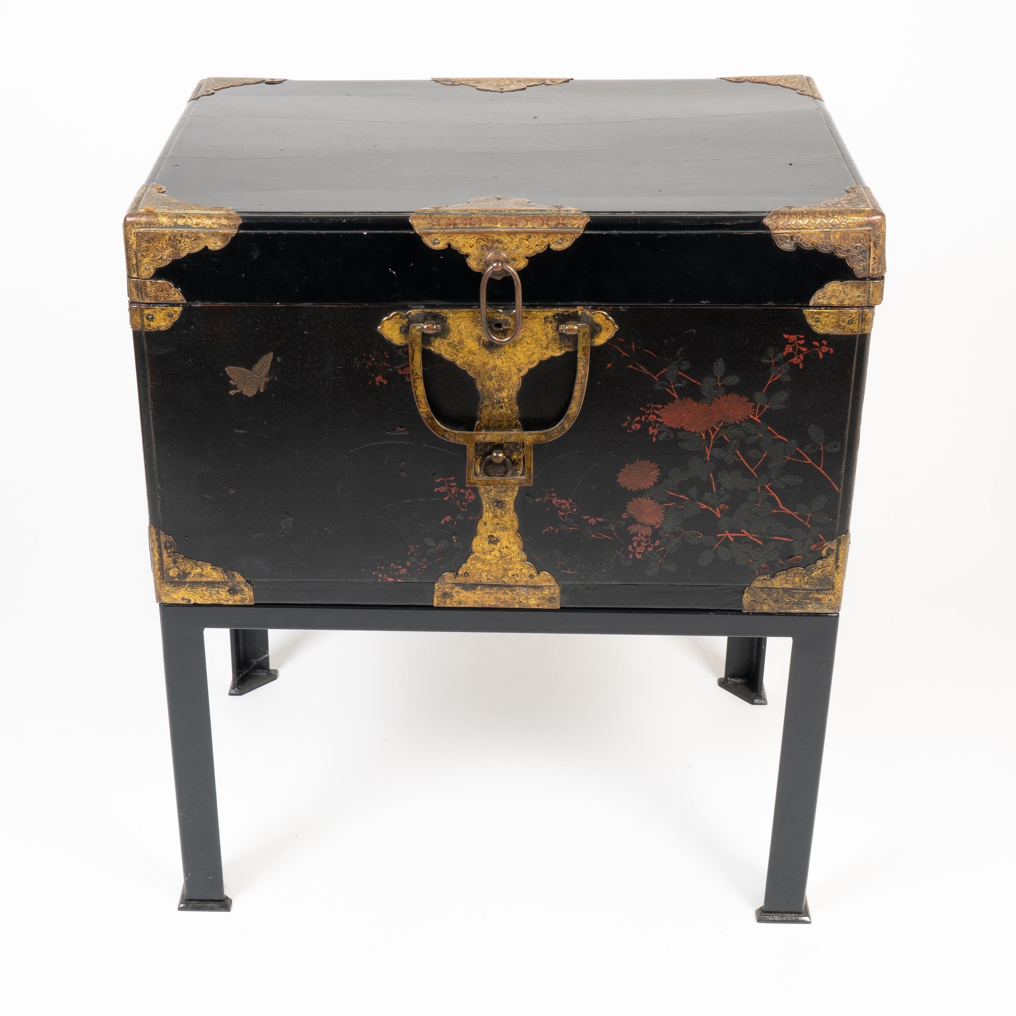 19th Century Japanese Meiji Period Black Lacquered Trunk on Stand For Sale