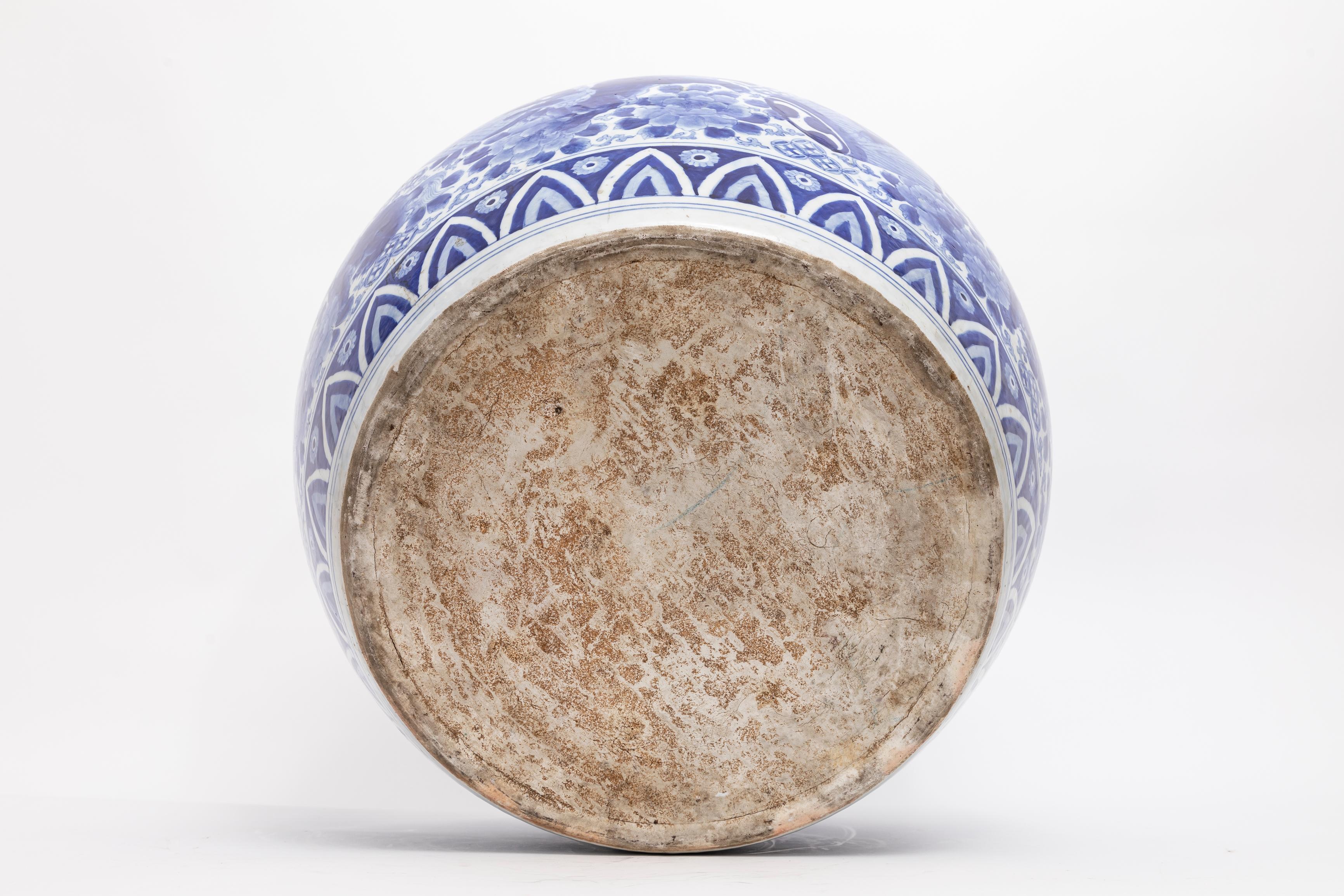 Japanese Meiji Period Blue & White Jardiniere with Shishi Dogs & Barrels: 1880 For Sale 10