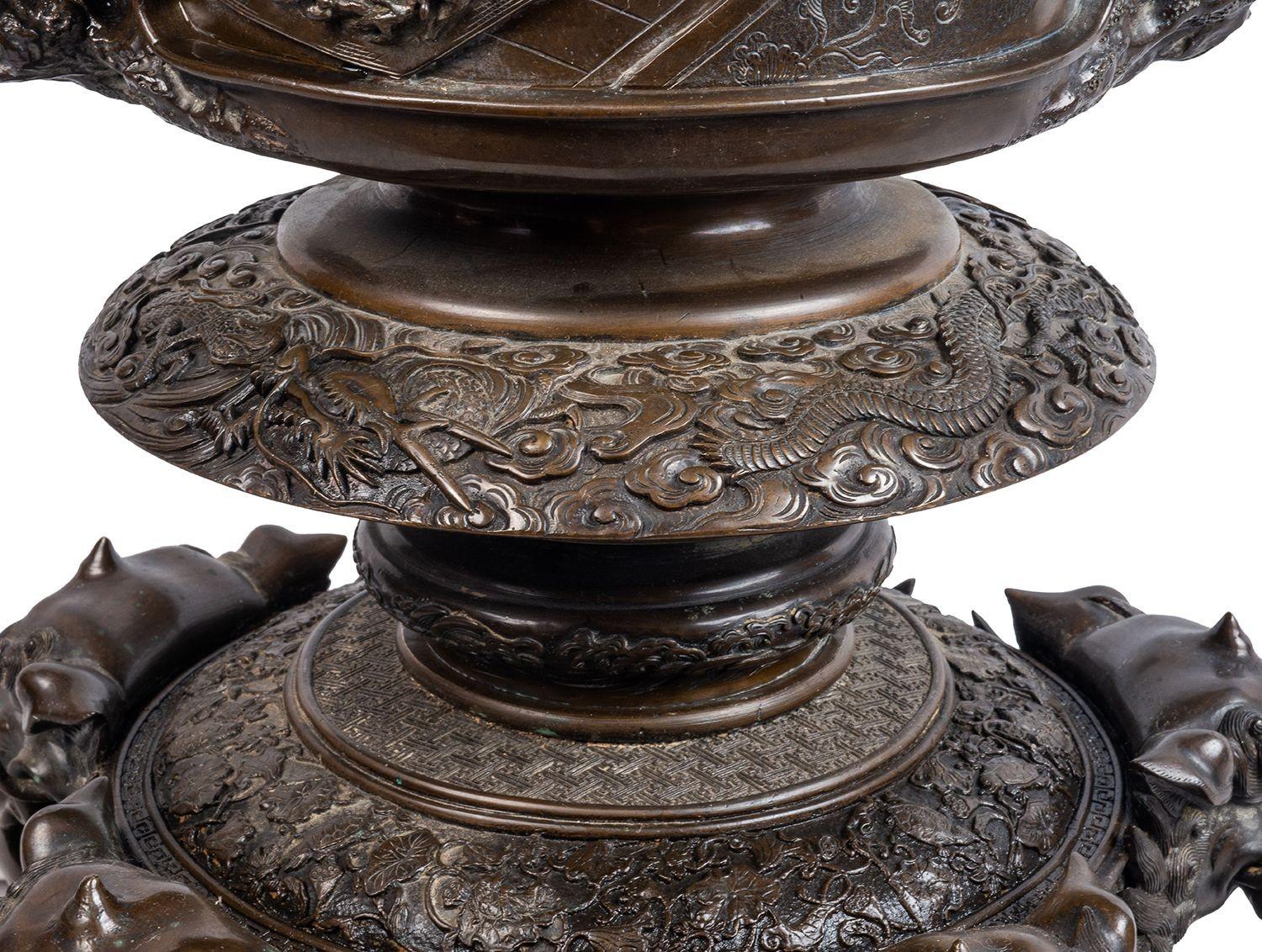 Japanese Meiji period bronze censor. In Good Condition For Sale In Brighton, Sussex