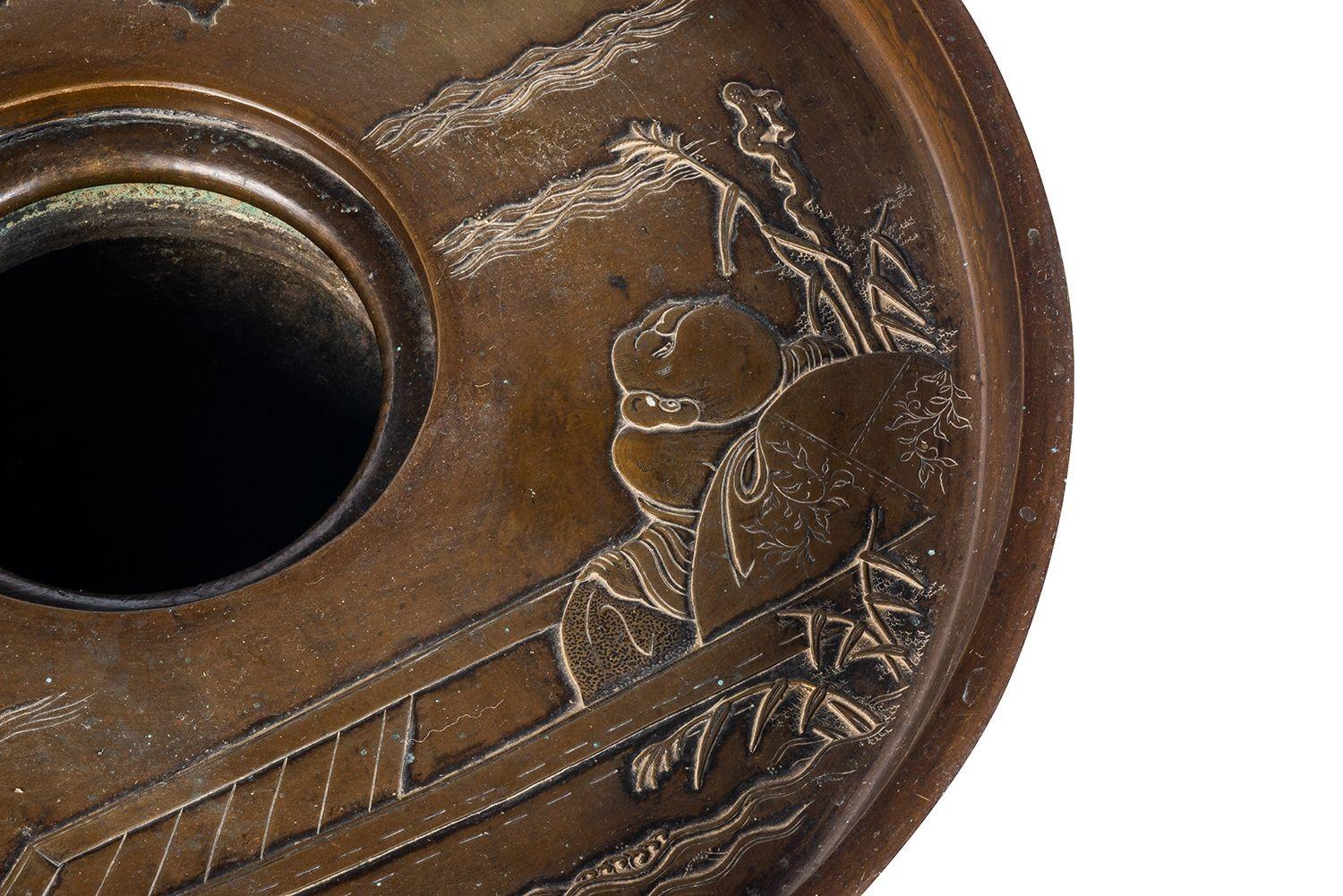 Bronze Japanese Meiji period bronze censor. For Sale