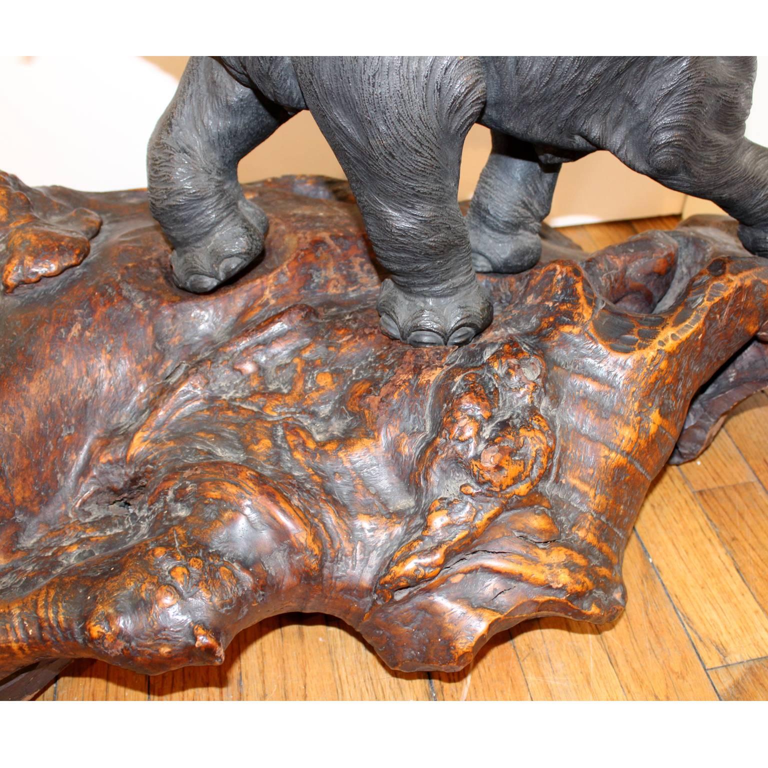 Japanese Meiji Period Bronze Elephant Sculpture on Burlwood Base For Sale 3