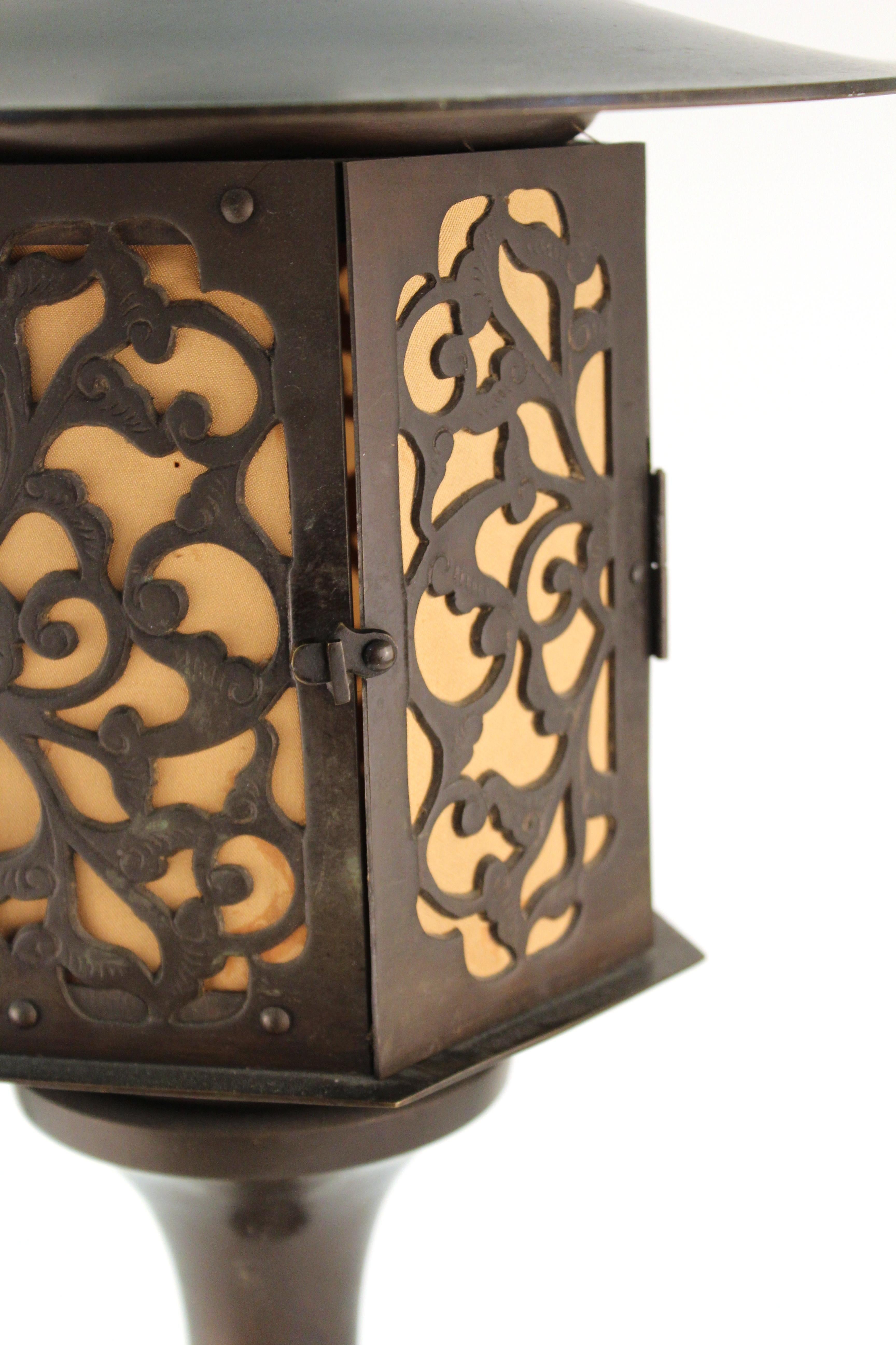 Japanese Meiji Period Bronze Lantern Table Lamp 3