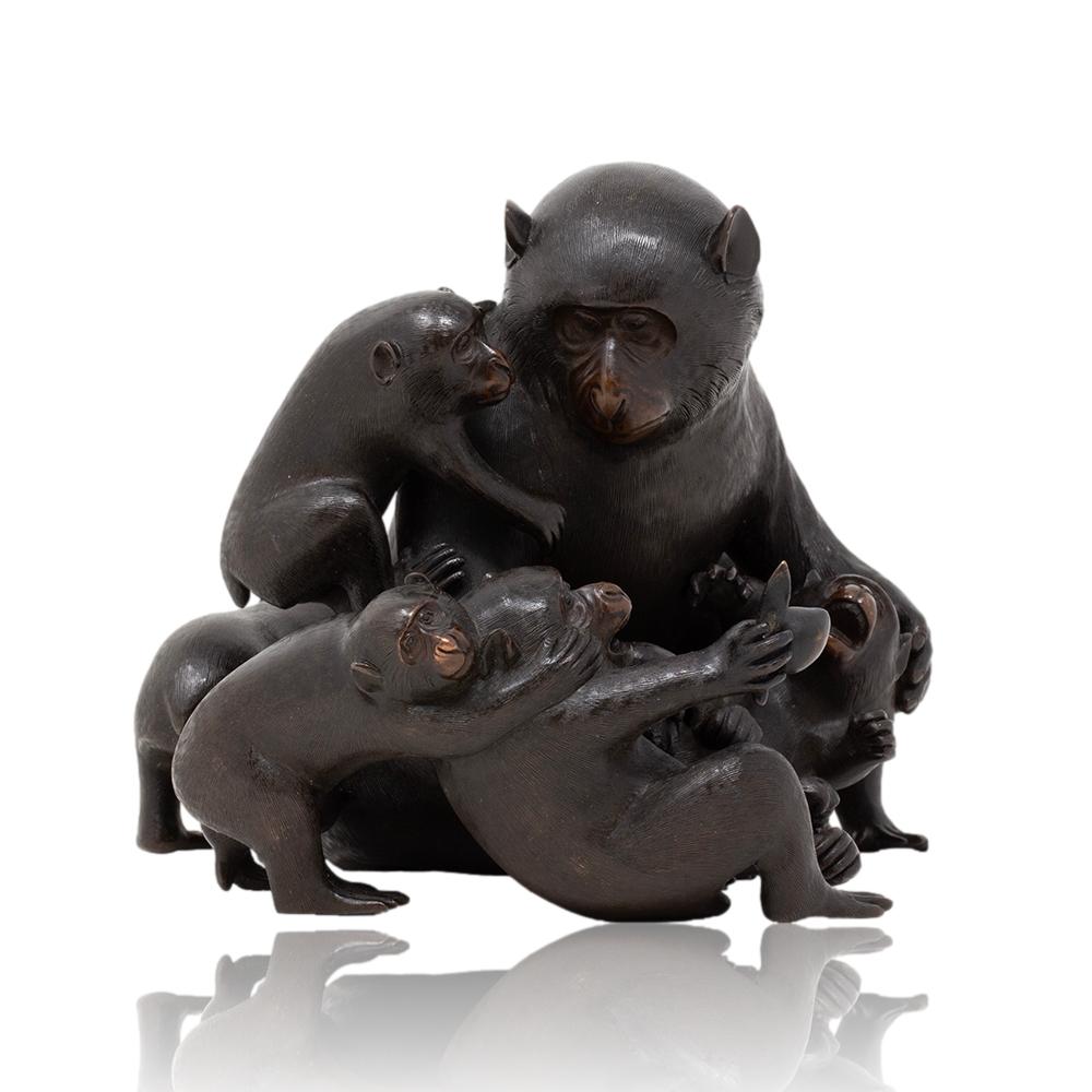 Japanese Meiji Period Bronze Monkey Group Sculpture Okimono Shosai For Sale 1