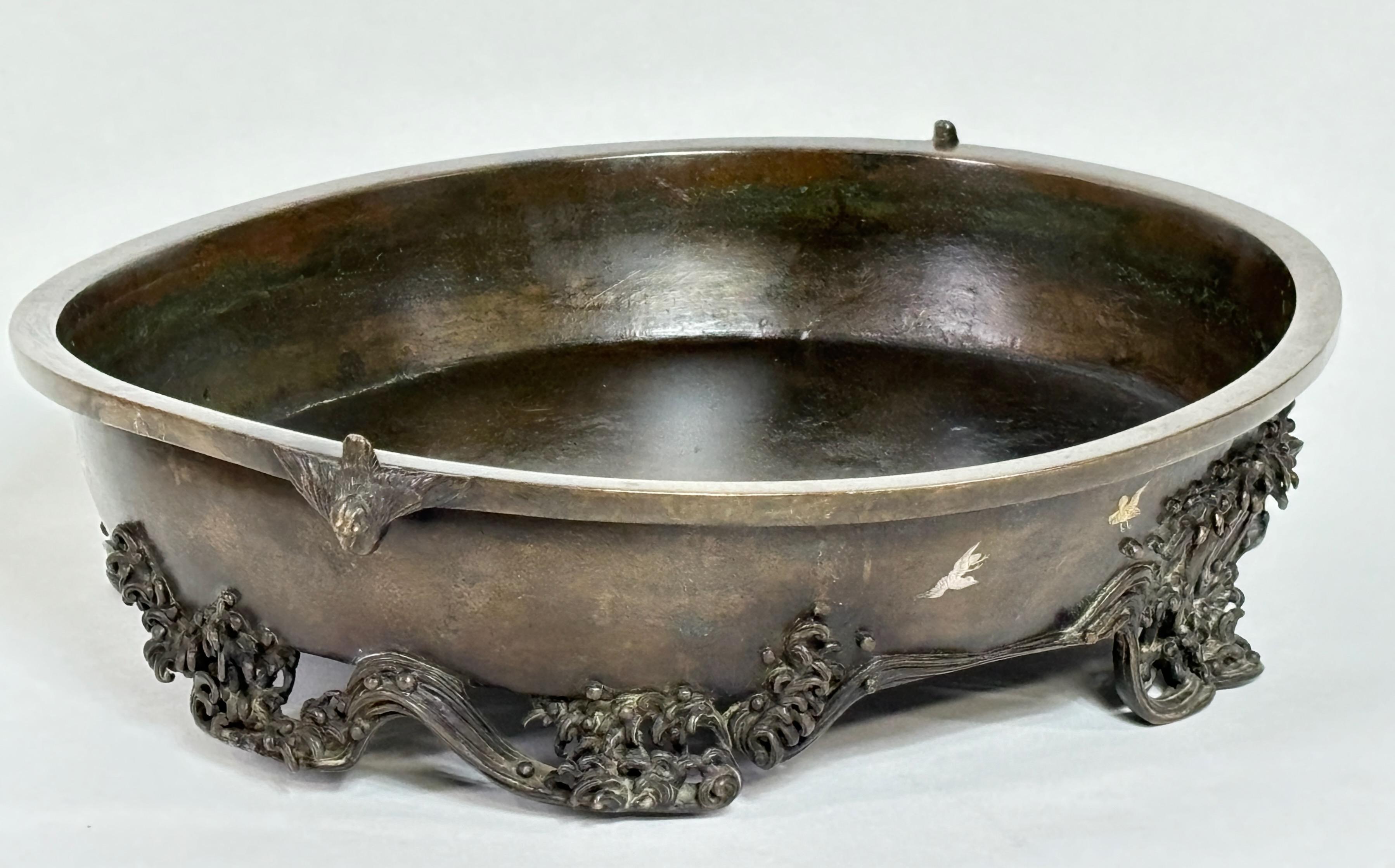 Japanese Meiji Period Bronze Suiban Ikebana Planter Bowl with Inlay For Sale 2