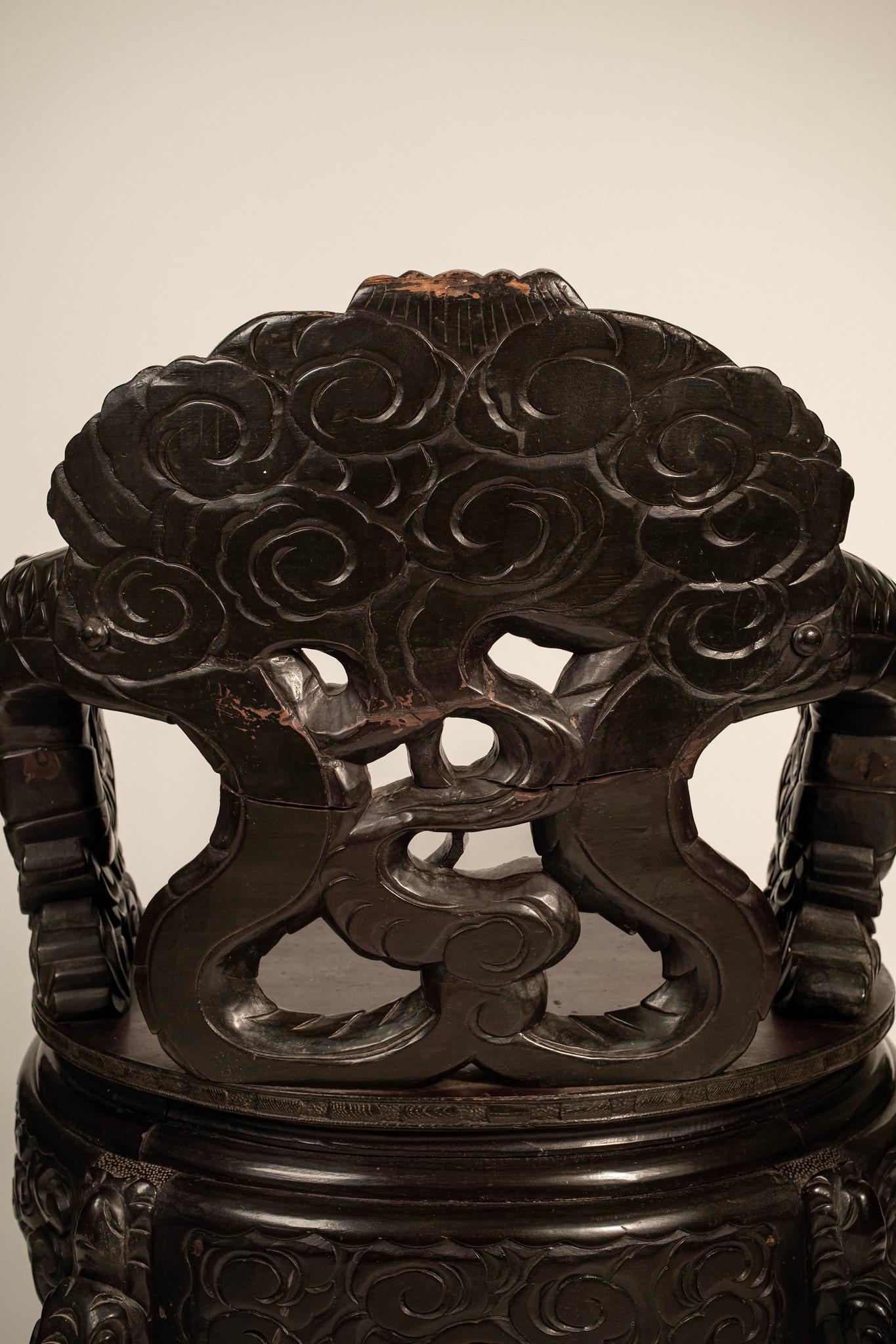 Japanese Meiji Period Carved Dragon Chair For Sale 11