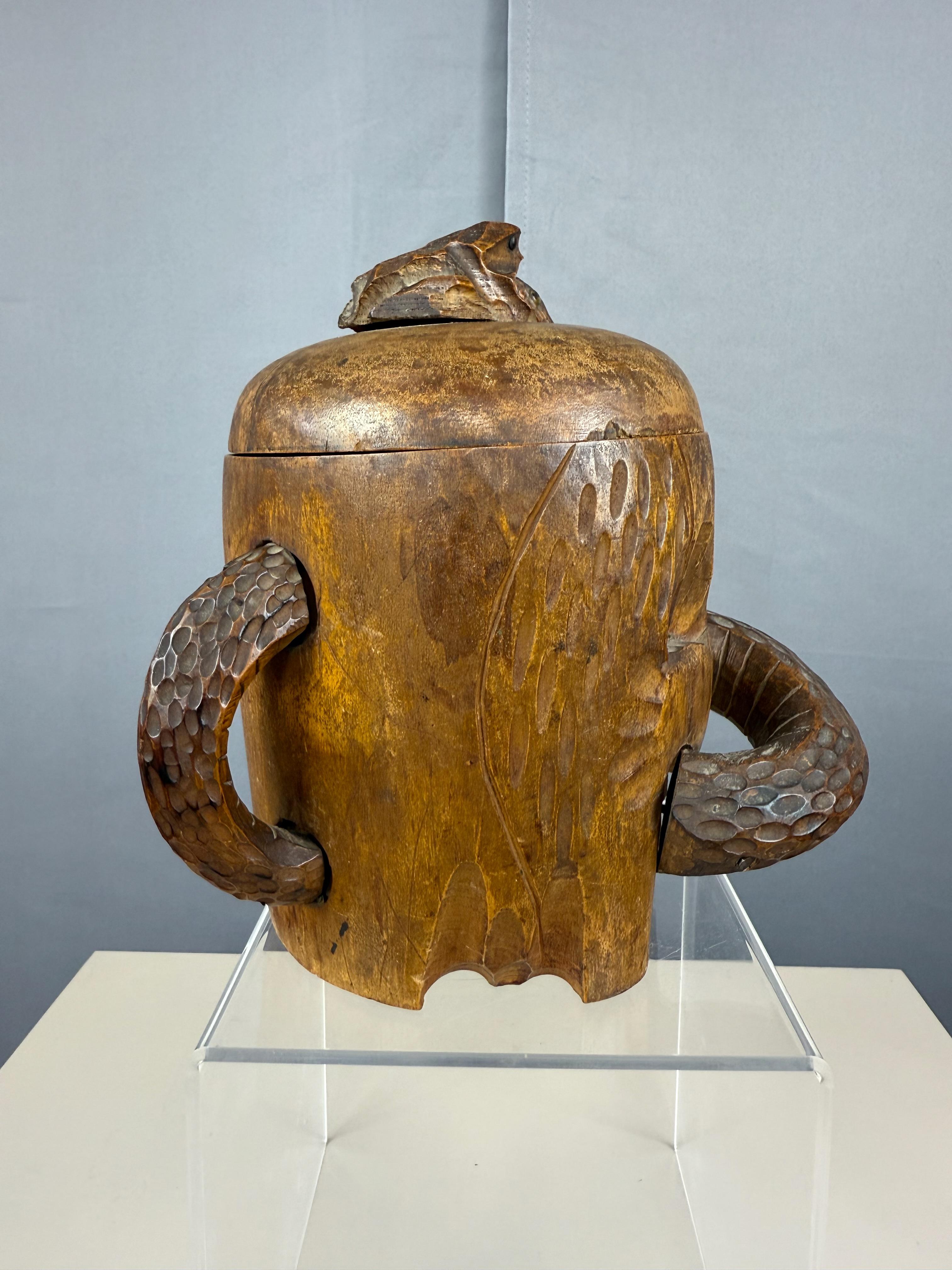 Japanese Meiji Period Carved Wood Skull and Snake Tobacco Humidor, Late 19th C. For Sale 1