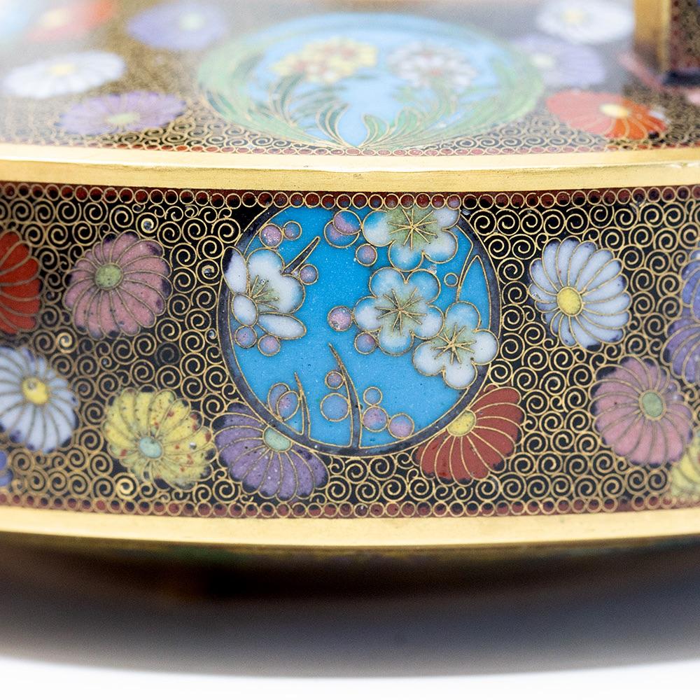 Japanese Meiji Period Cloisonne Enamel Sake Pot For Sale 7