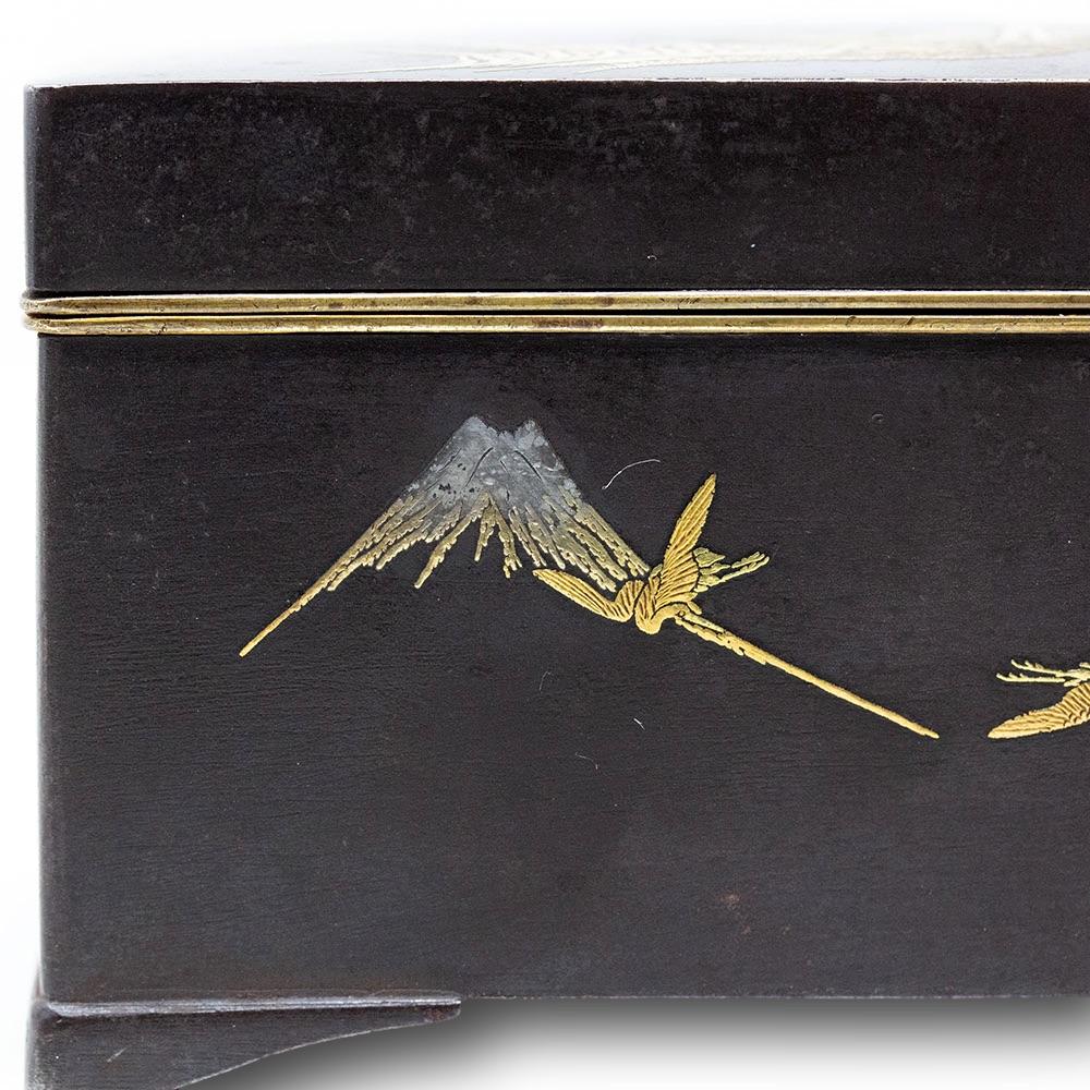 Caja de Damasquinado Japonesa del Periodo Meiji de Ashizuki con Oro y Plata en venta 4