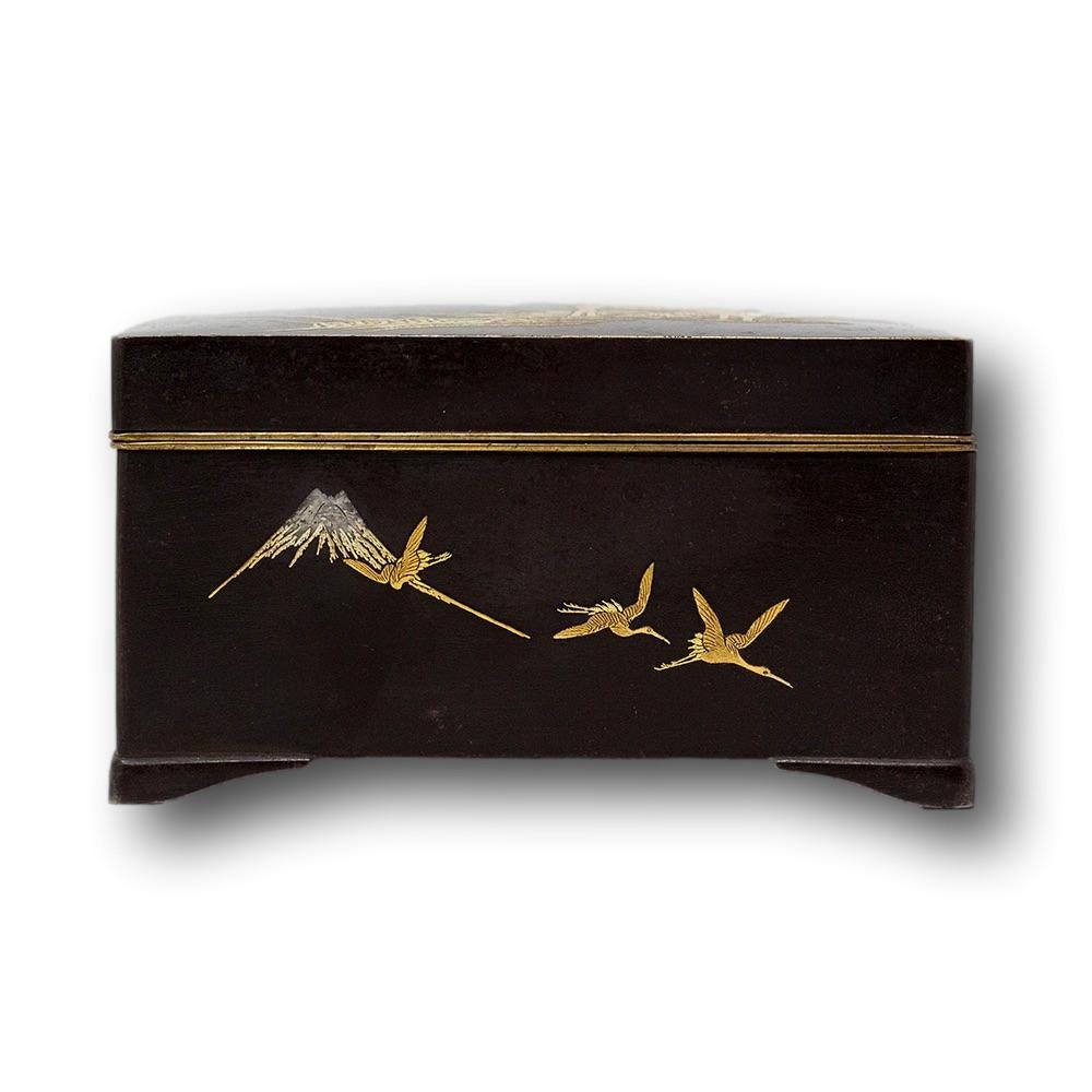 Caja de Damasquinado Japonesa del Periodo Meiji de Ashizuki con Oro y Plata Hecho a mano en venta