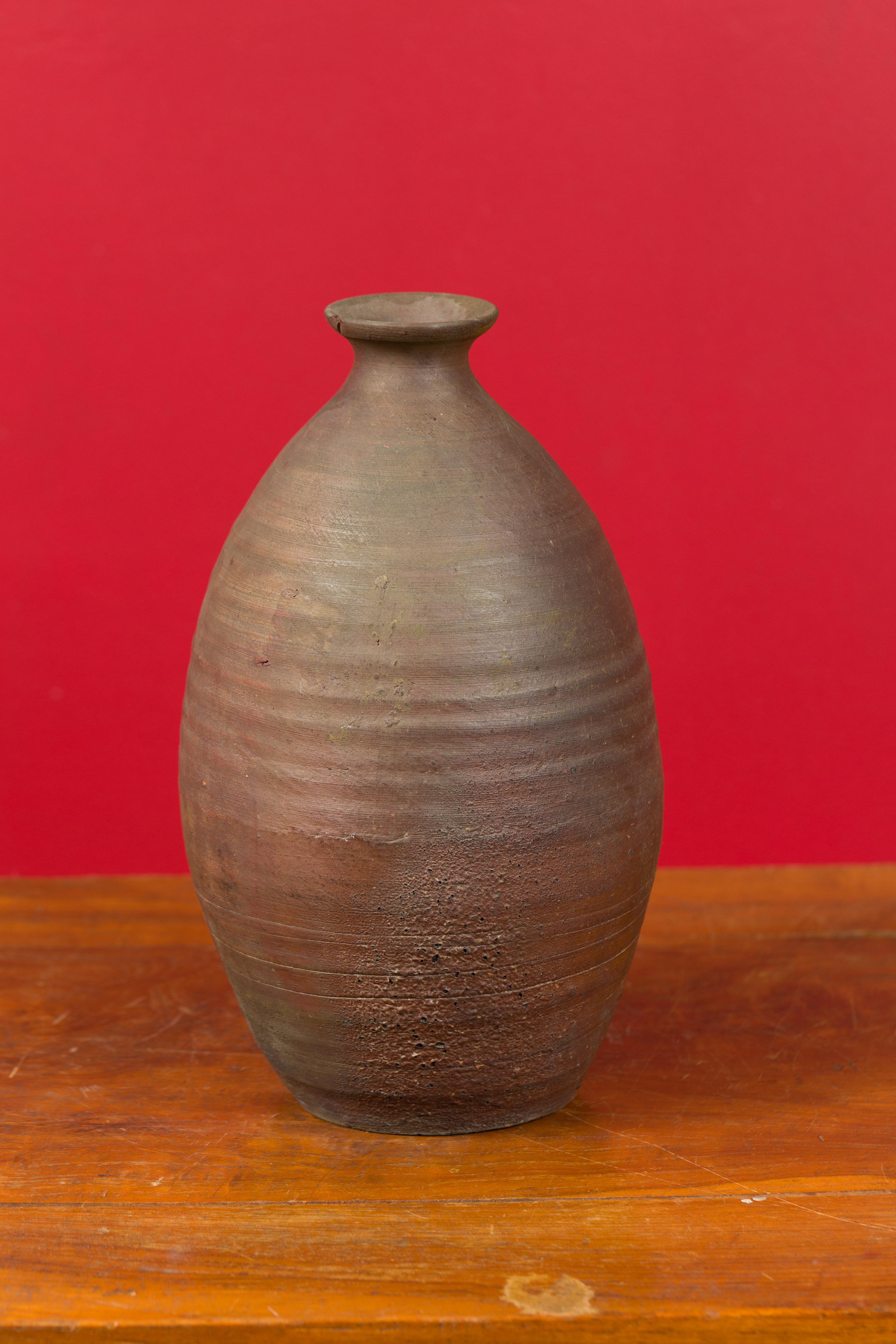 Japanese Meiji Period Early 20th Century Sake Bottle with Brown Patina For Sale 4
