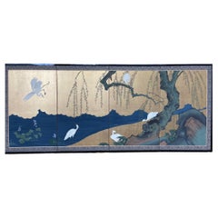 Biombo Japonés de Cuatro Paneles del Periodo Meiji con Grullas Volando y Paisaje, Ca. 1900