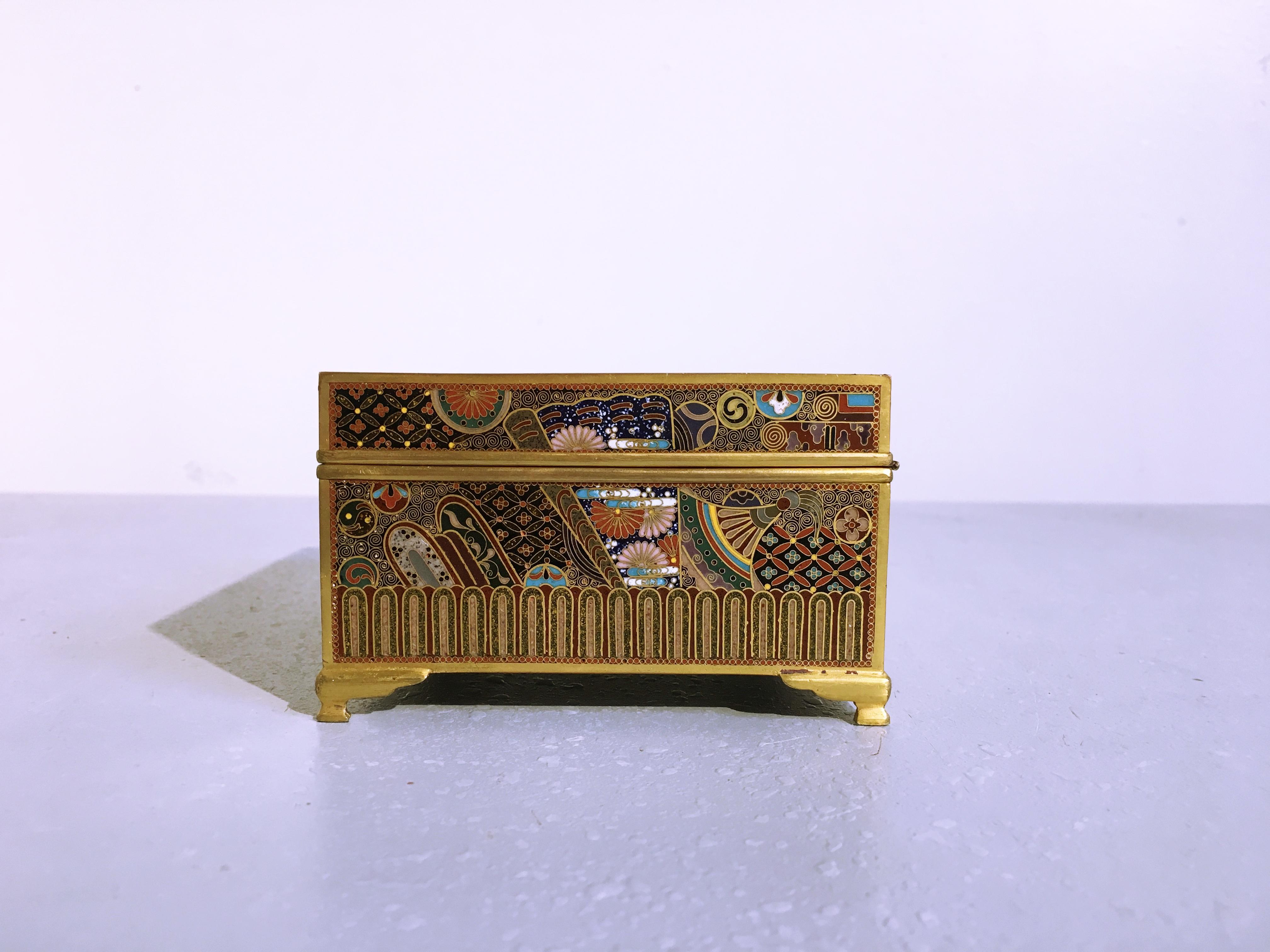 Cloissoné Japanese Meiji Period Goldstone Cloisonné Dragon Box by Ota Jinnoei