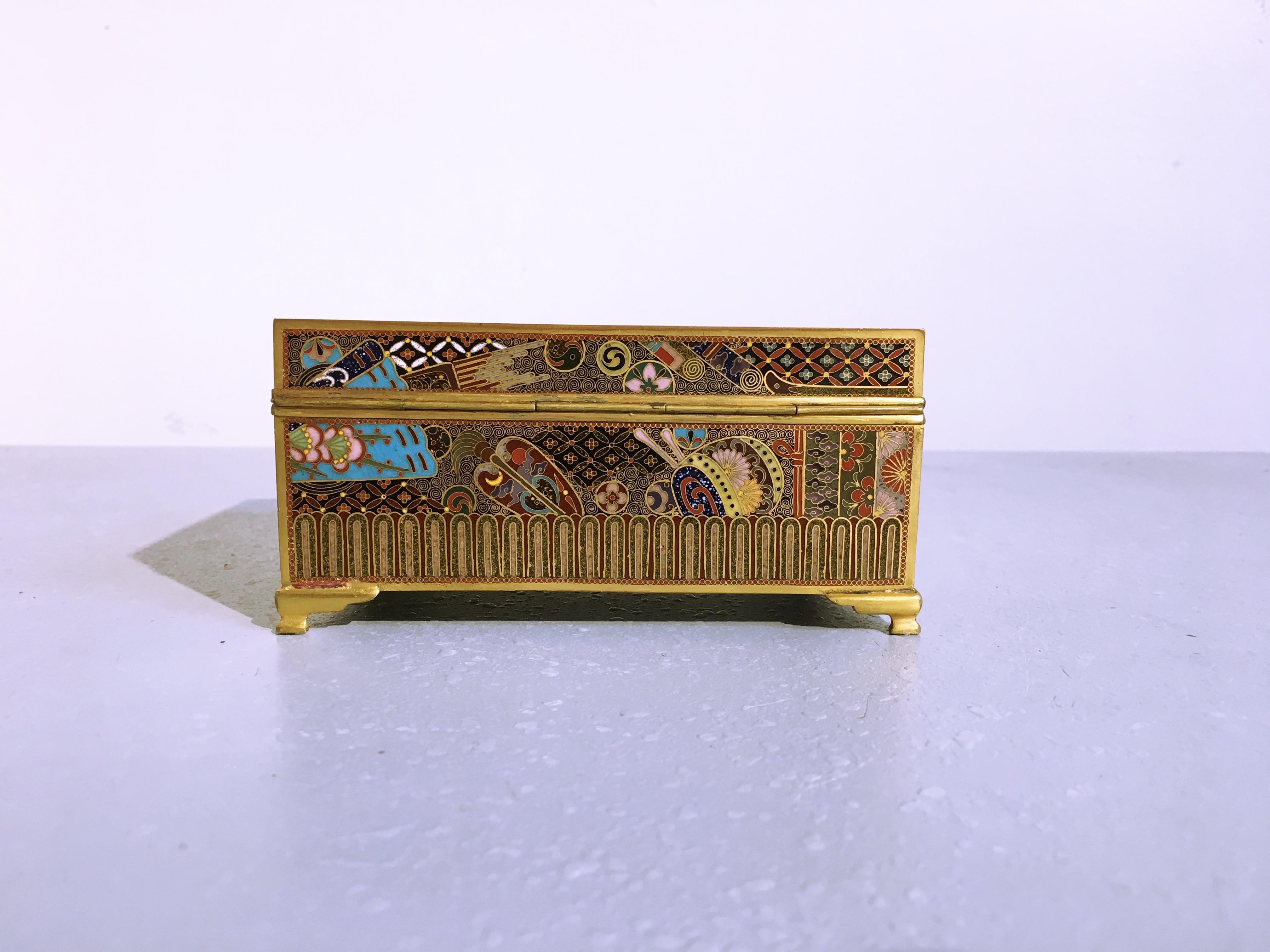 Japanese Meiji Period Goldstone Cloisonné Dragon Box by Ota Jinnoei In Good Condition In Austin, TX