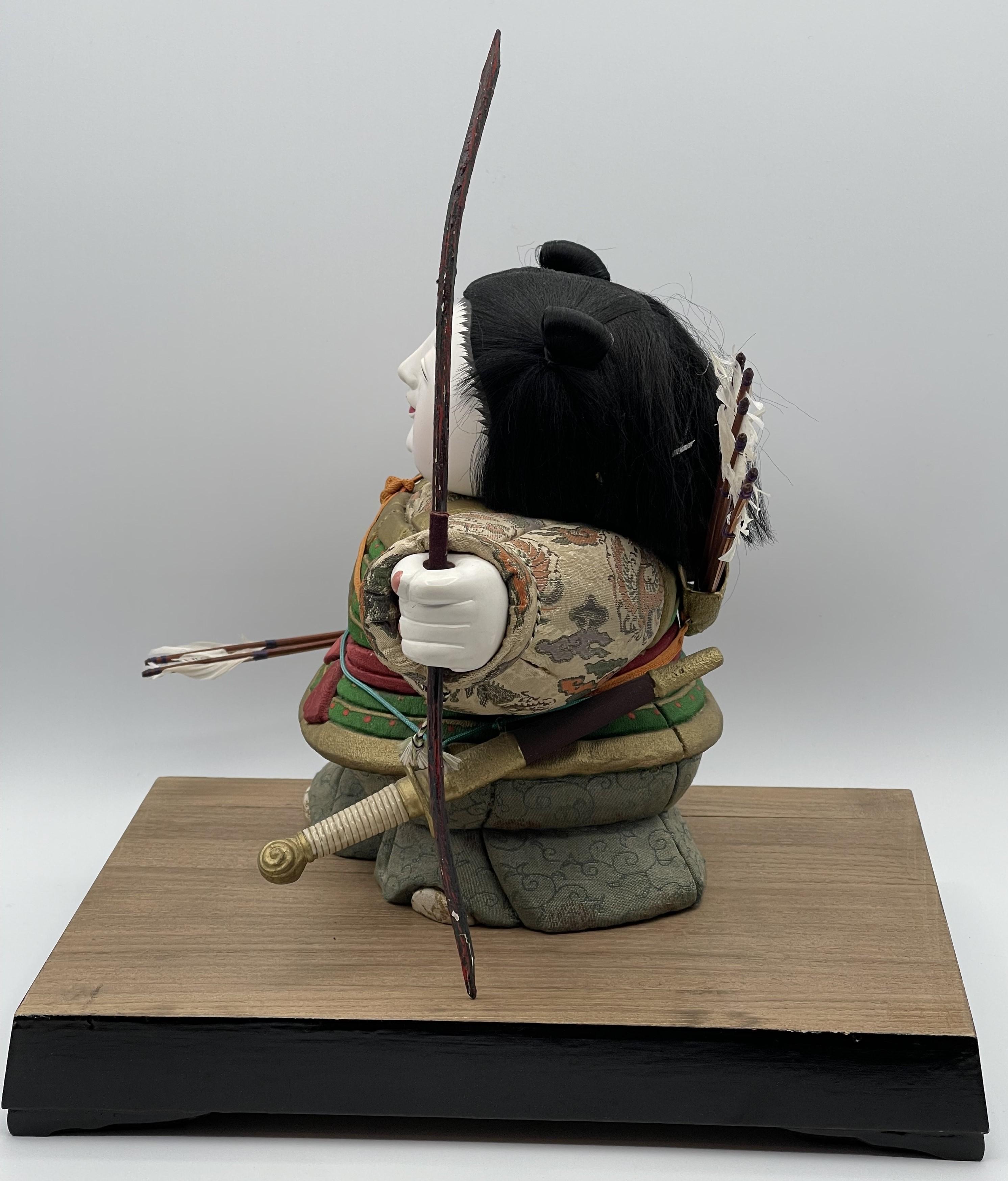 Giapponese Gosho Ningyô giapponese del periodo Meiji del Primo Imperatore, Jimmu, ca. 190 in vendita