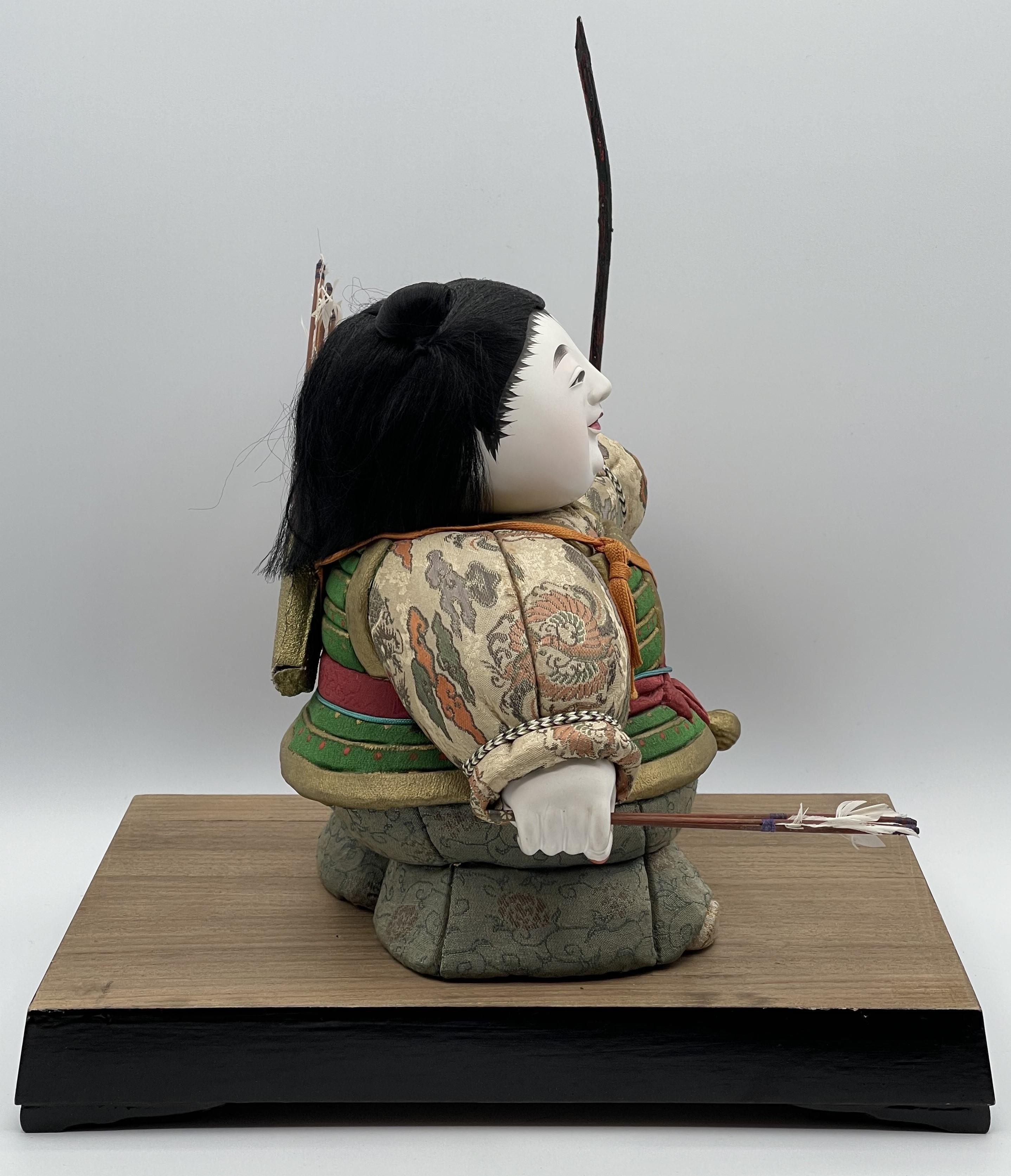 Dipinto Gosho Ningyô giapponese del periodo Meiji del Primo Imperatore, Jimmu, ca. 190 in vendita