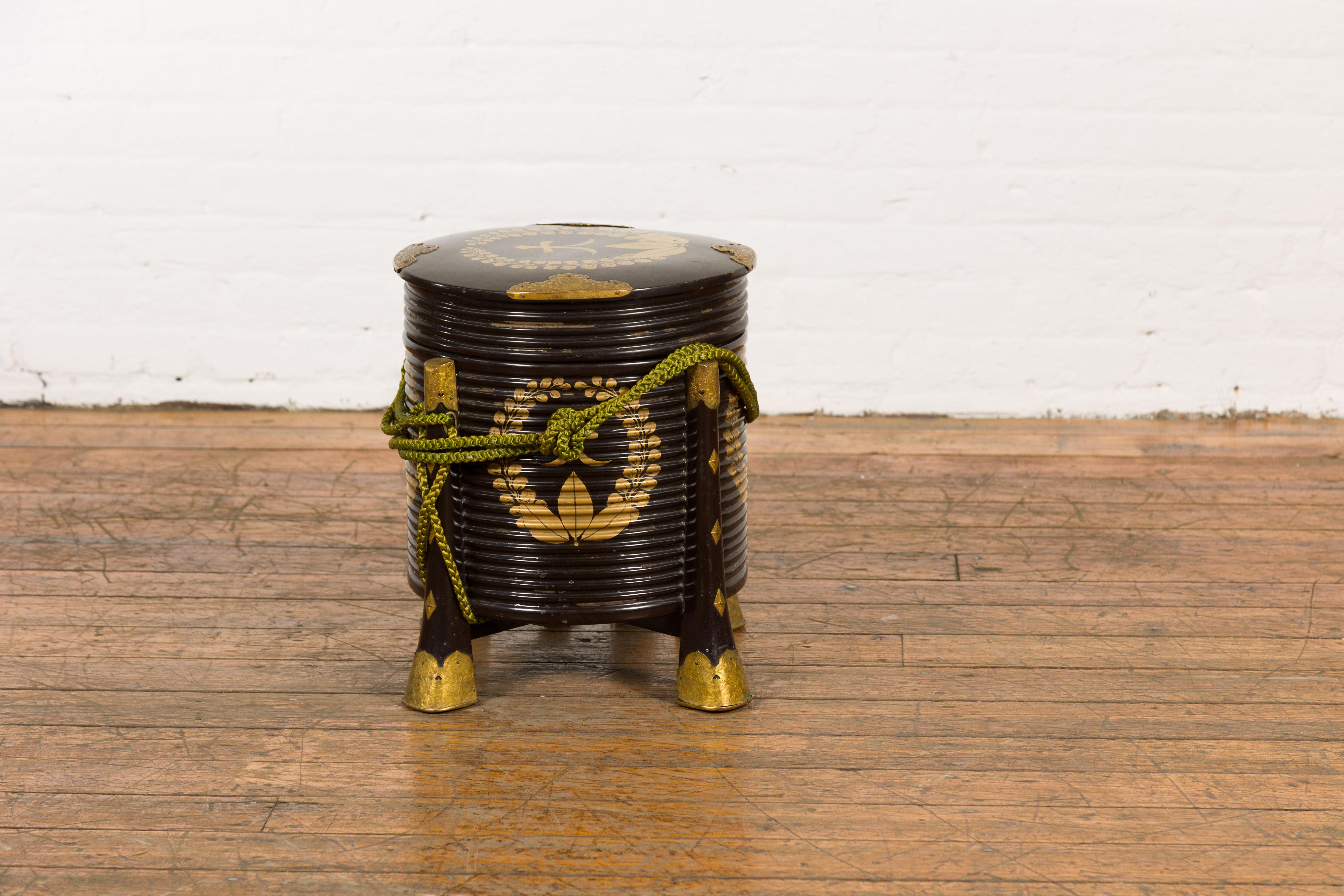 Japanese Meiji Period Hokai Lidded Box with Brass Accents and Original Rope For Sale 7