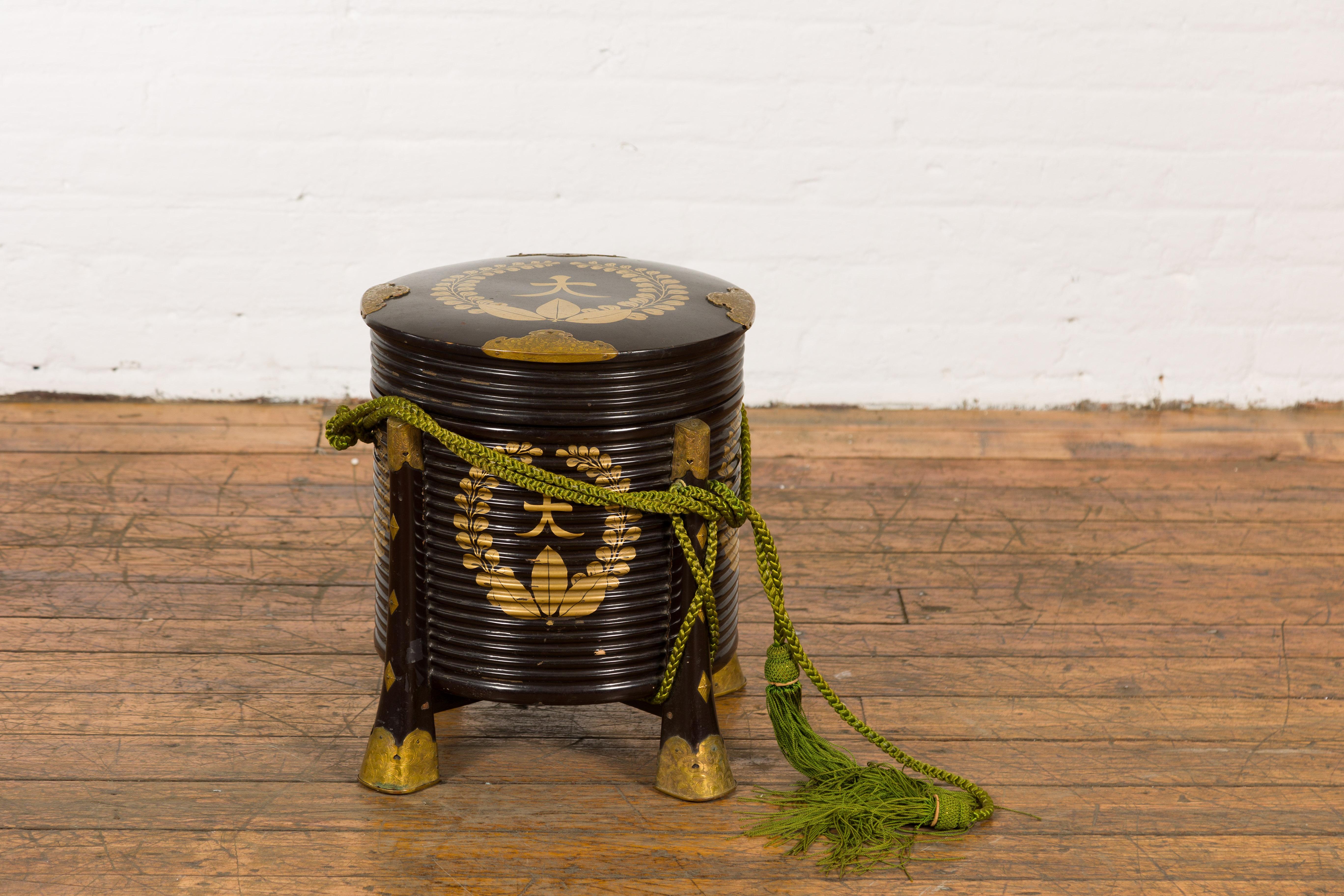 Lacquered Japanese Meiji Period Hokai Lidded Box with Brass Accents and Original Rope For Sale