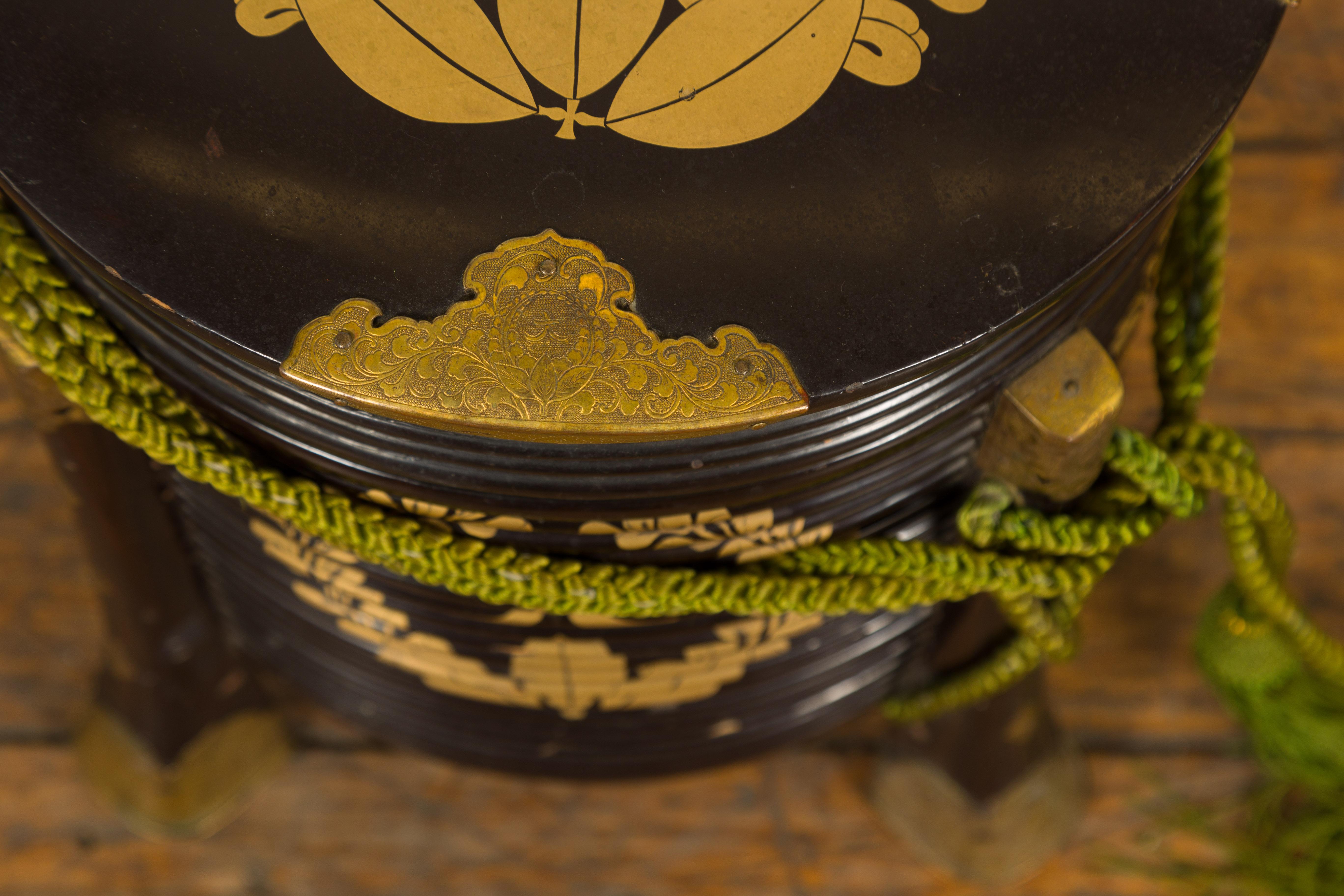 Japanese Meiji Period Hokai Lidded Box with Brass Accents and Original Rope For Sale 3